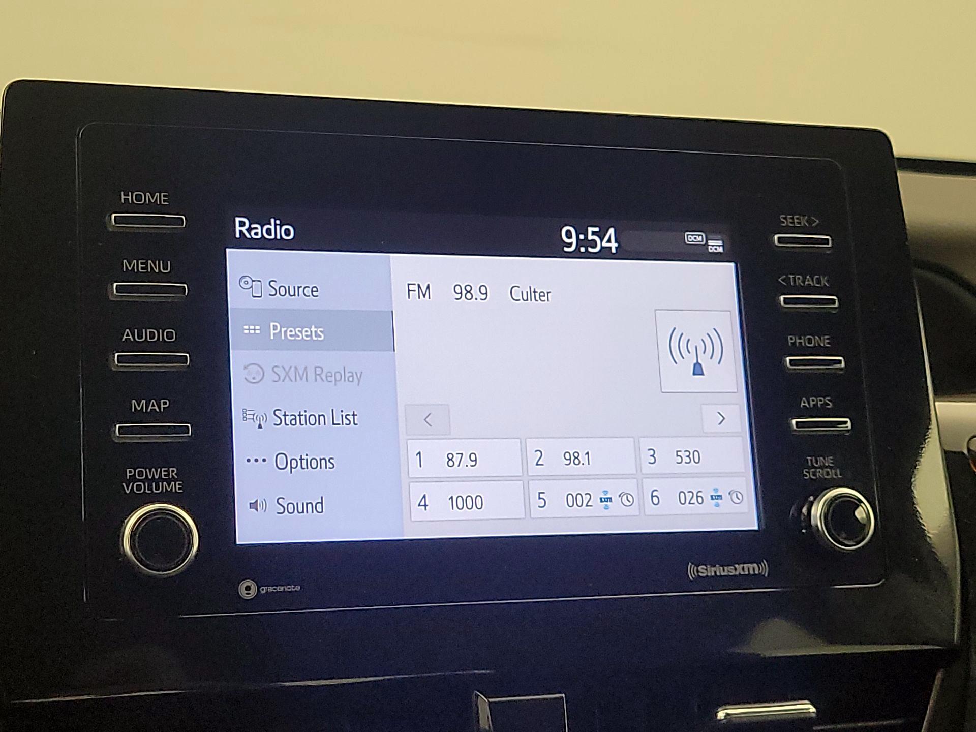 Thumbnail: 2023 Toyota Camry - 16