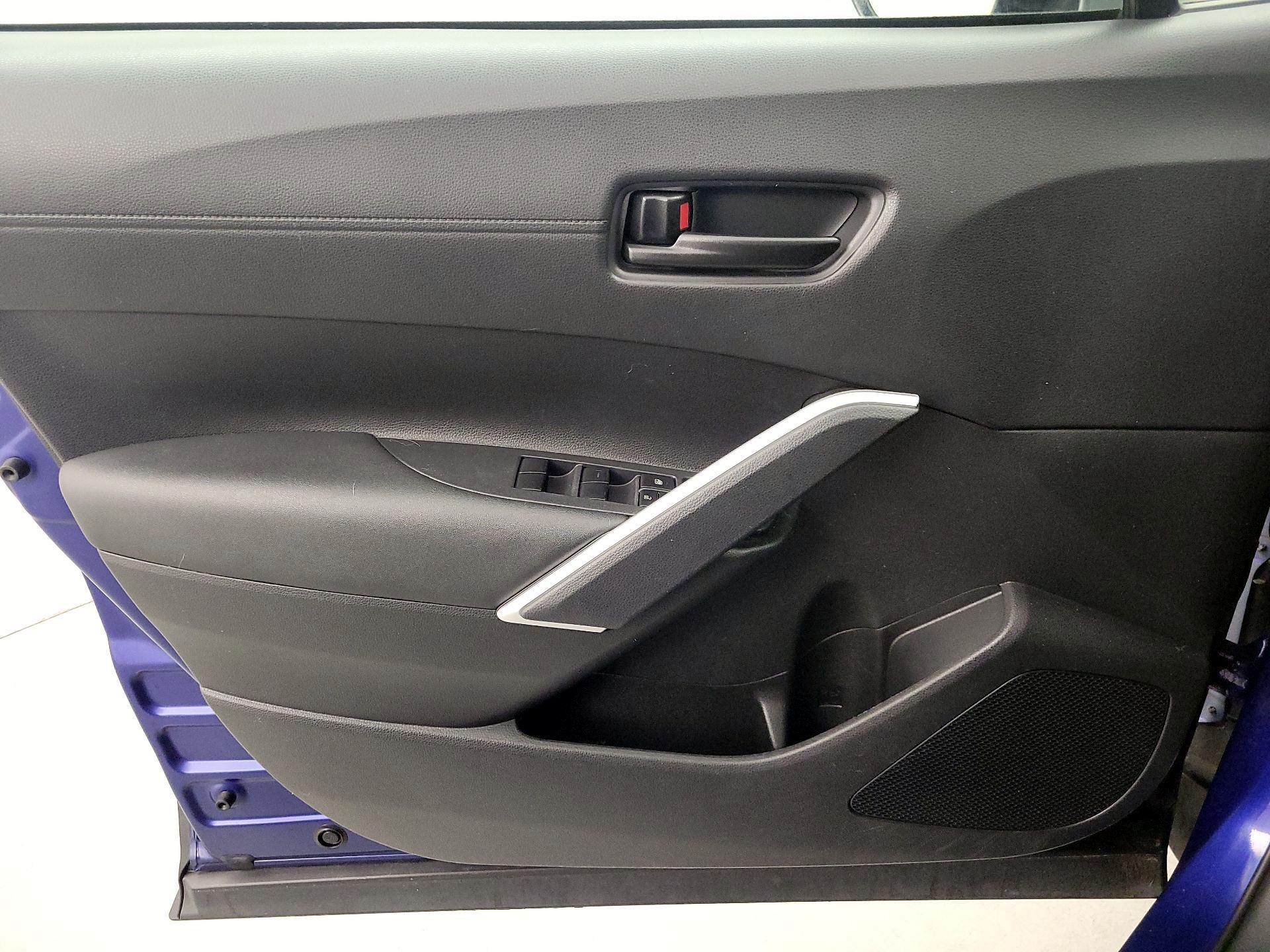 Thumbnail: 2023 Toyota Corolla Cross - 12