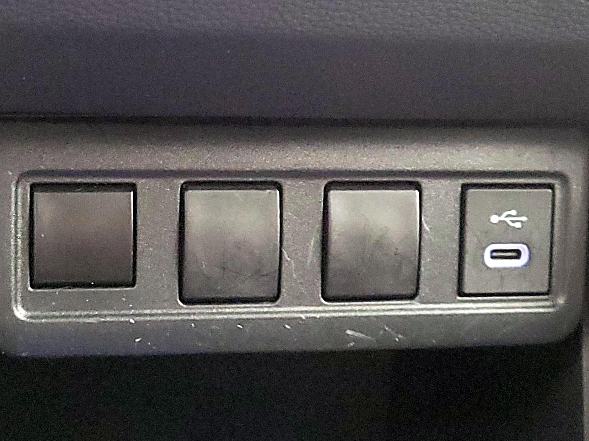 Thumbnail: 2023 Toyota Corolla Cross - 19