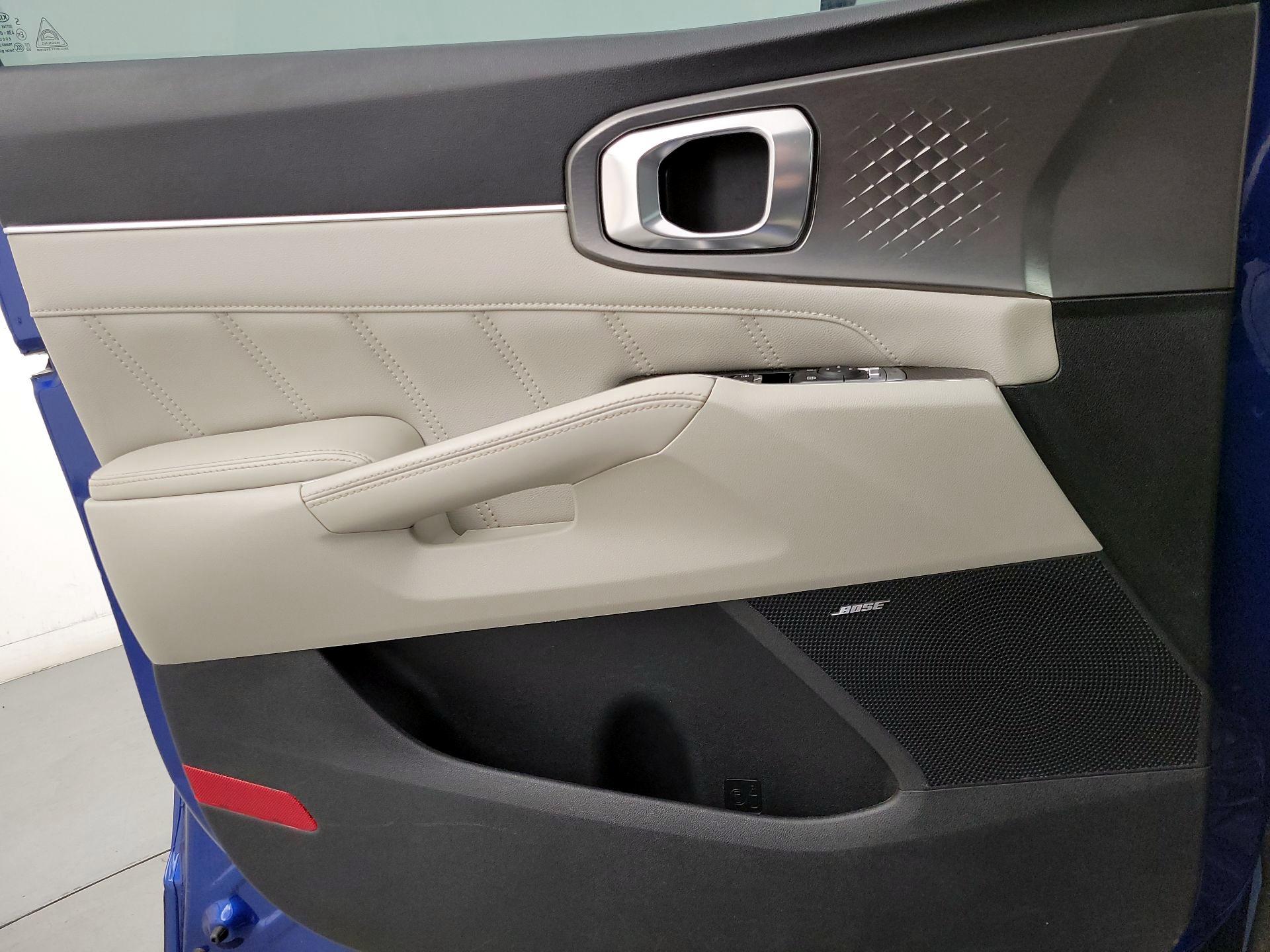 Thumbnail: 2021 Kia Sorento - 12