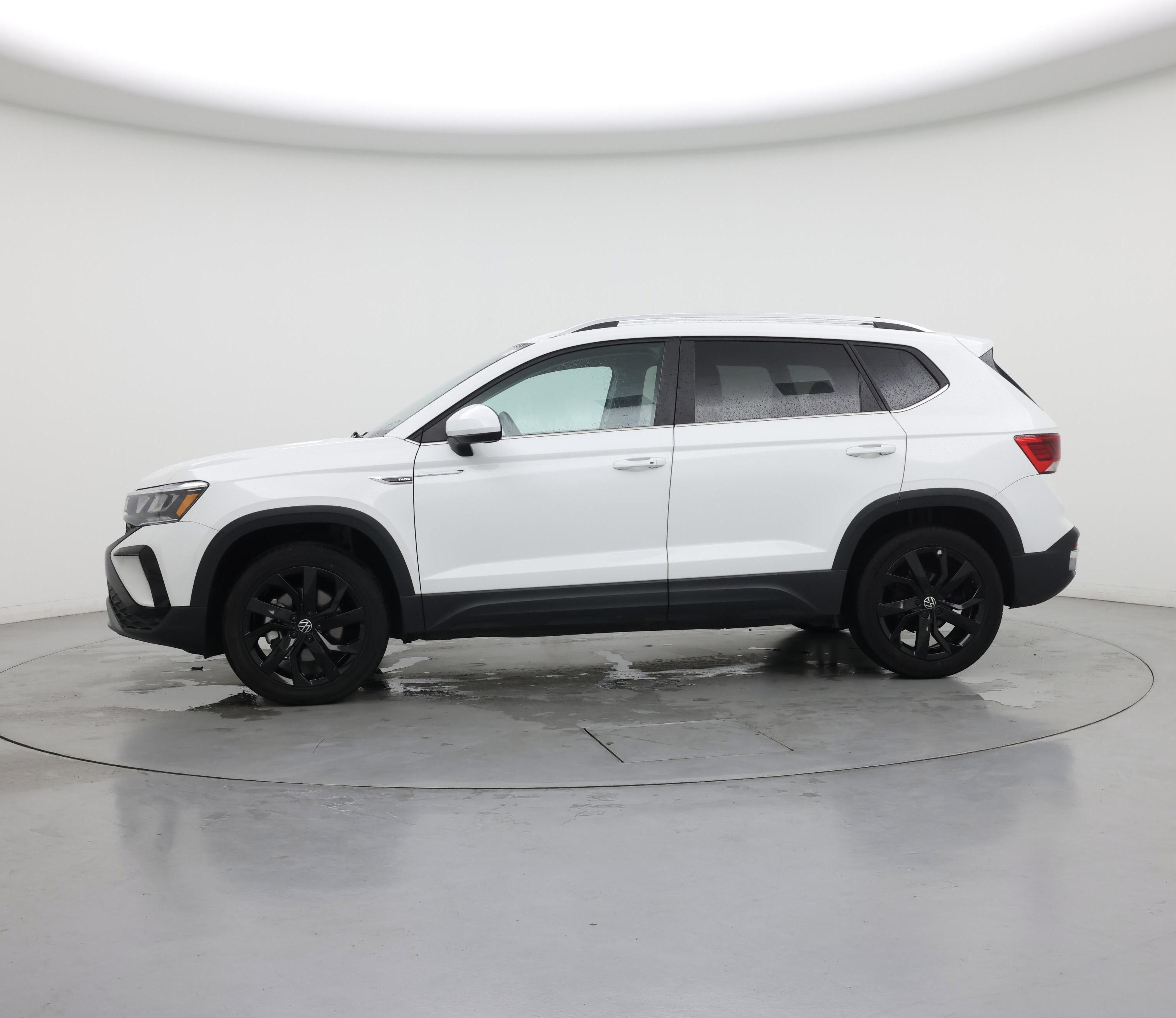 Thumbnail: 2023 Volkswagen Taos - 3