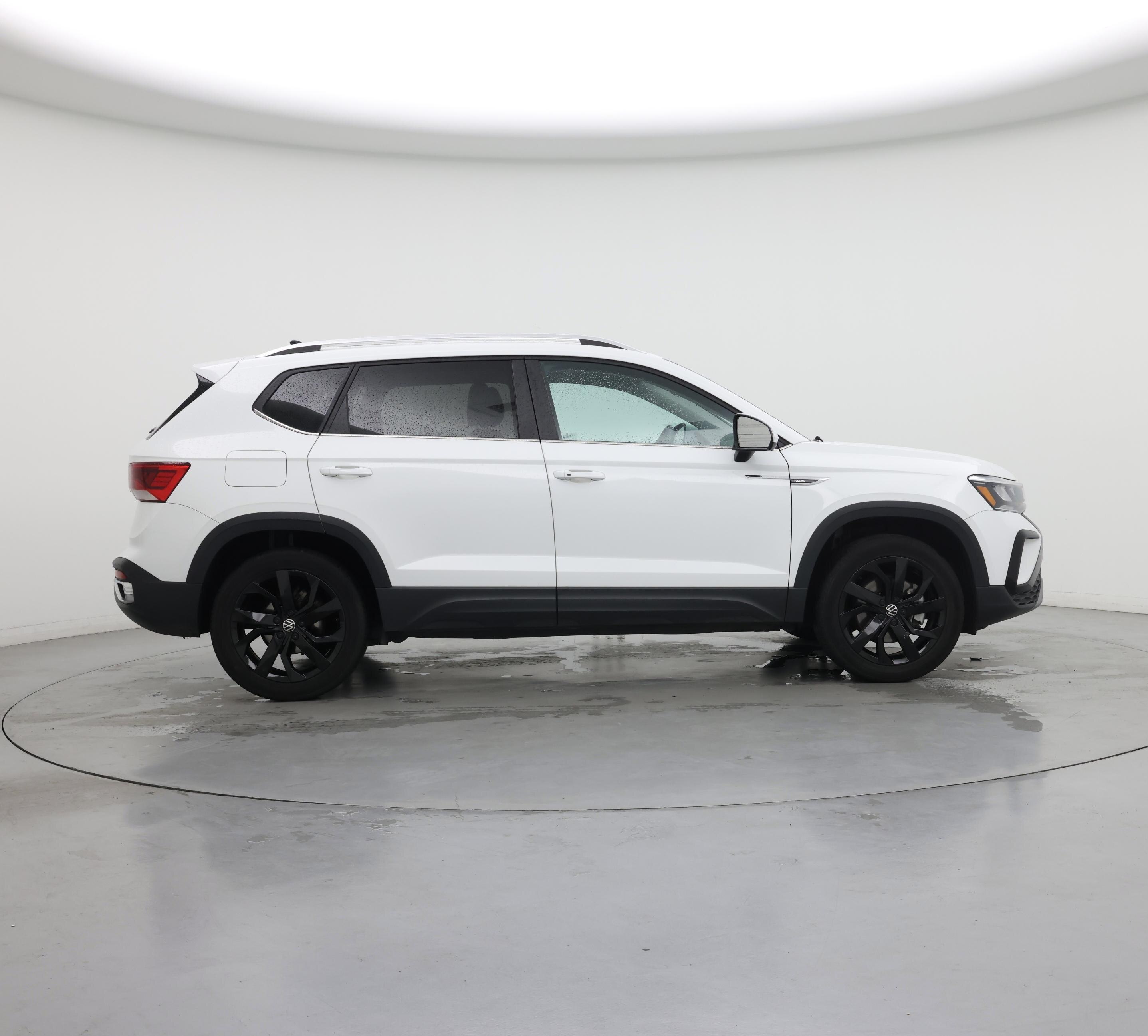 Thumbnail: 2023 Volkswagen Taos - 7