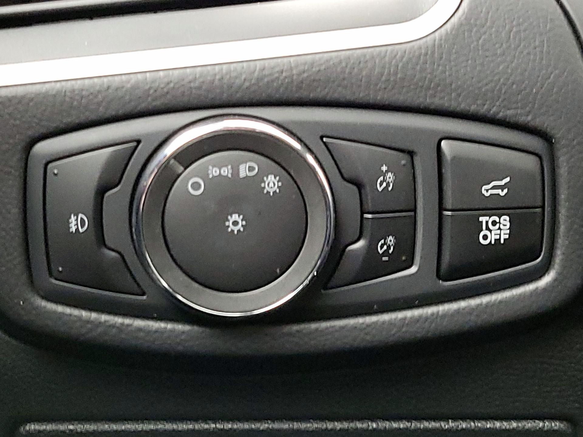 Thumbnail: 2023 Ford Edge - 13