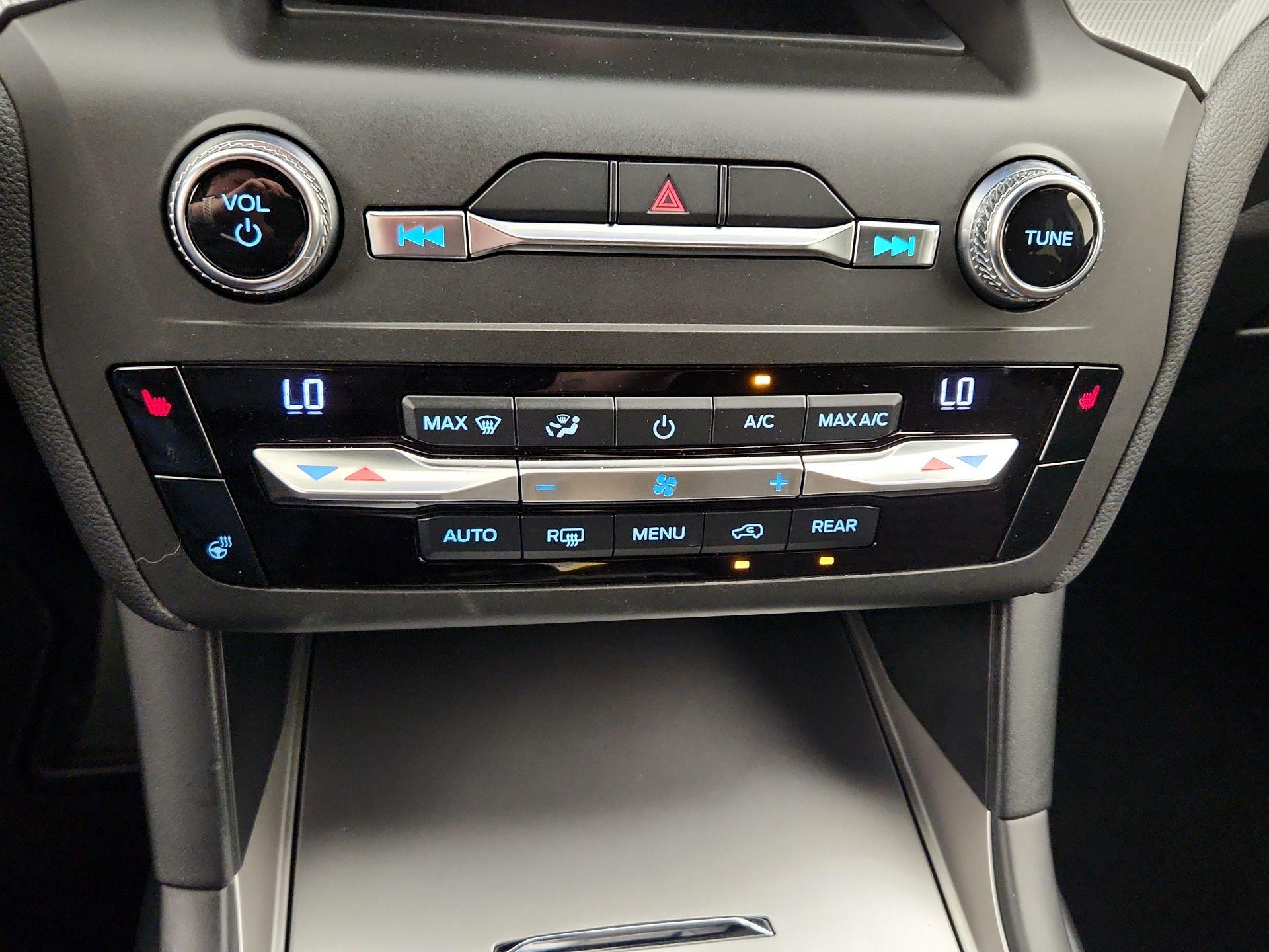Thumbnail: 2020 Ford Explorer - 16