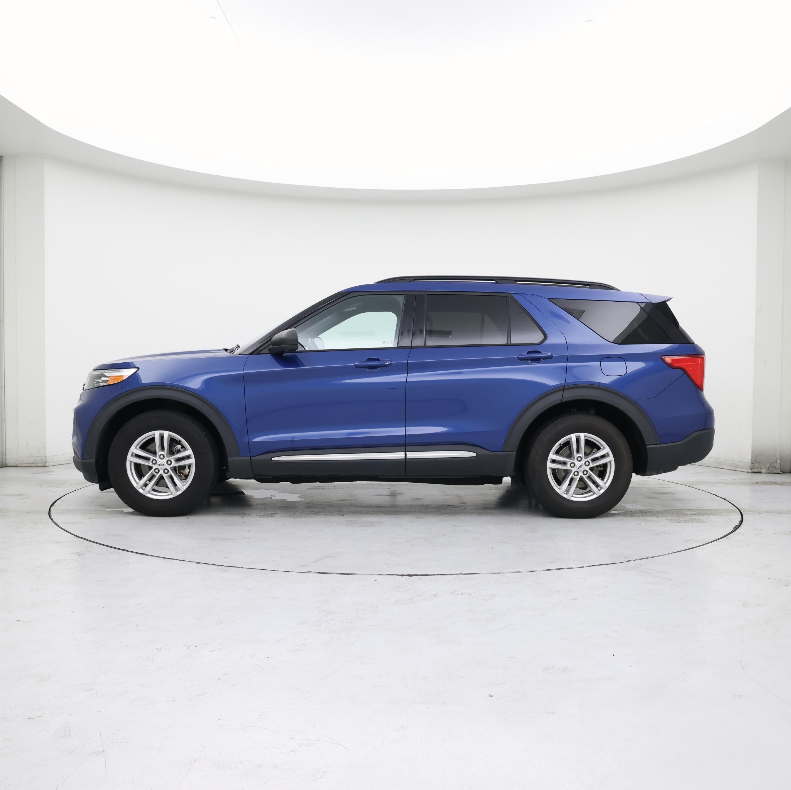 Thumbnail: 2020 Ford Explorer - 3