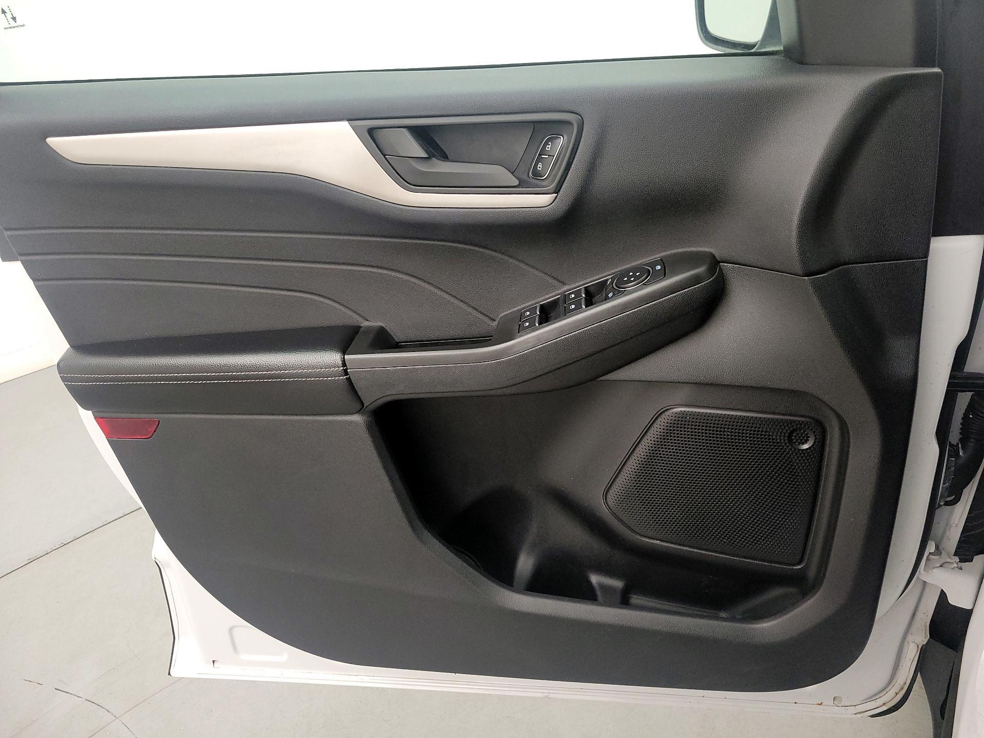 Thumbnail: 2022 Ford Escape - 12