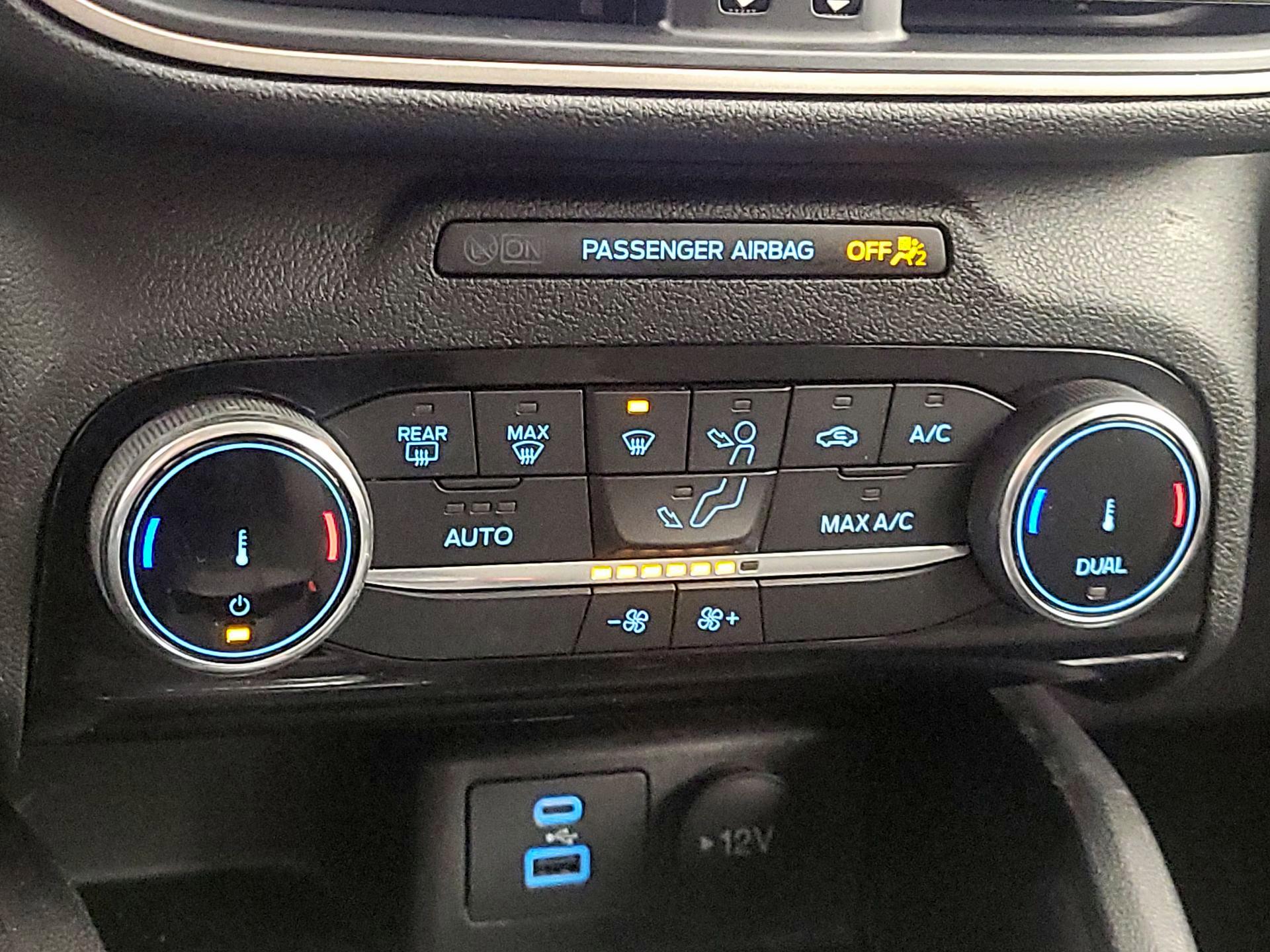 Thumbnail: 2022 Ford Escape - 16