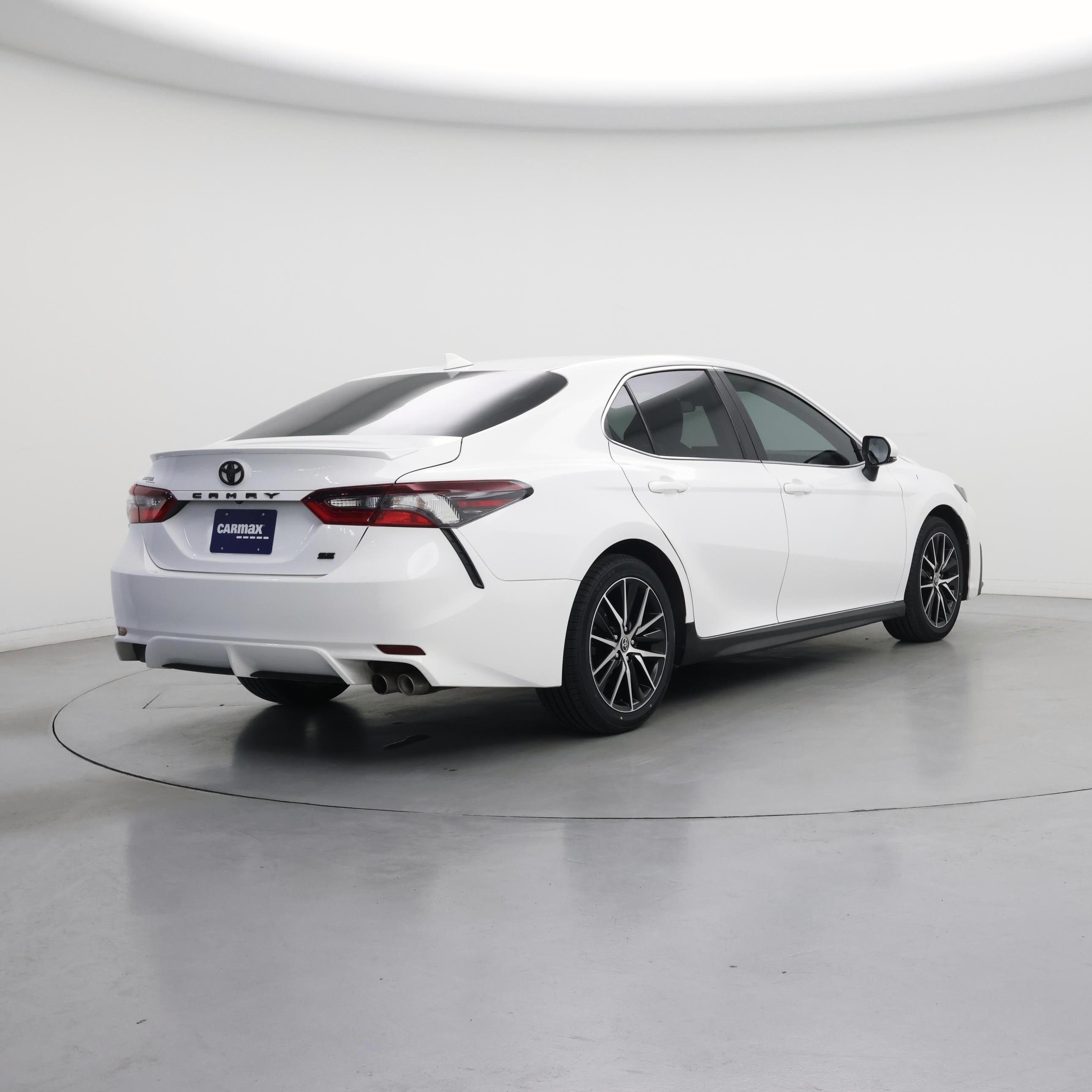 Thumbnail: 2023 Toyota Camry - 8