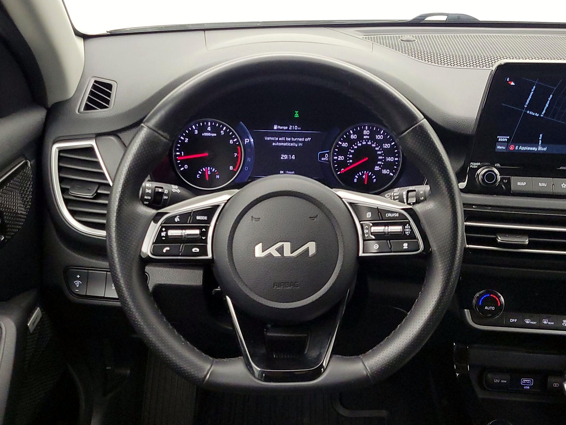 Thumbnail: 2022 Kia Seltos - 10