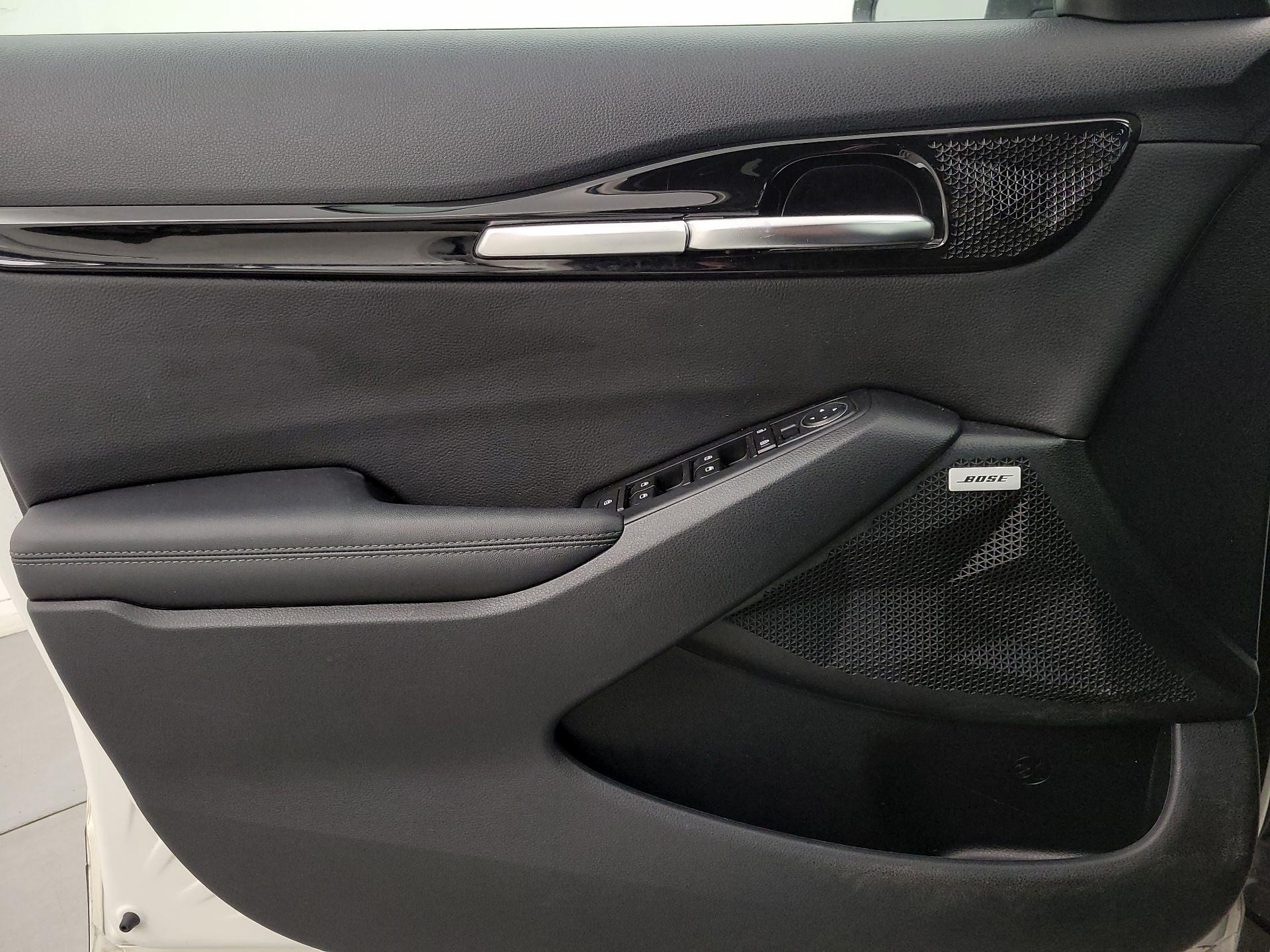 Thumbnail: 2022 Kia Seltos - 12