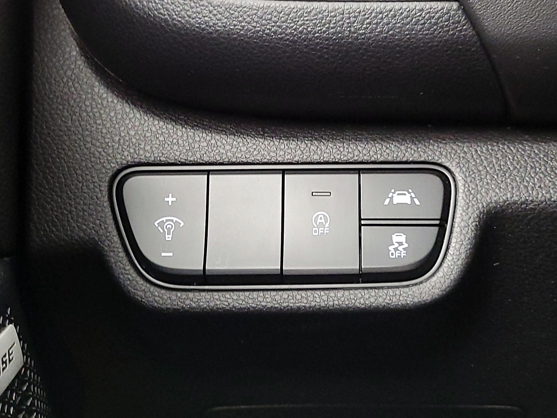 Thumbnail: 2022 Kia Seltos - 13