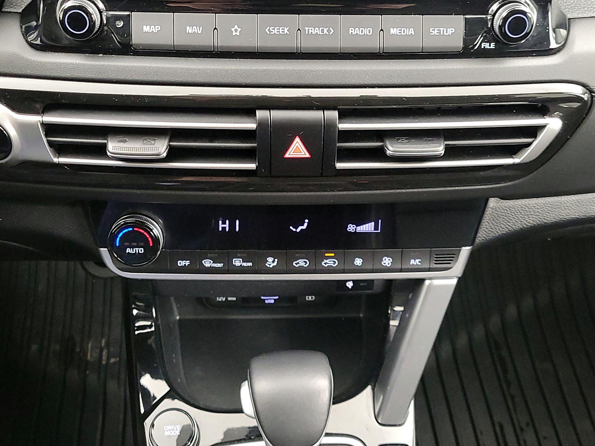 Thumbnail: 2022 Kia Seltos - 17