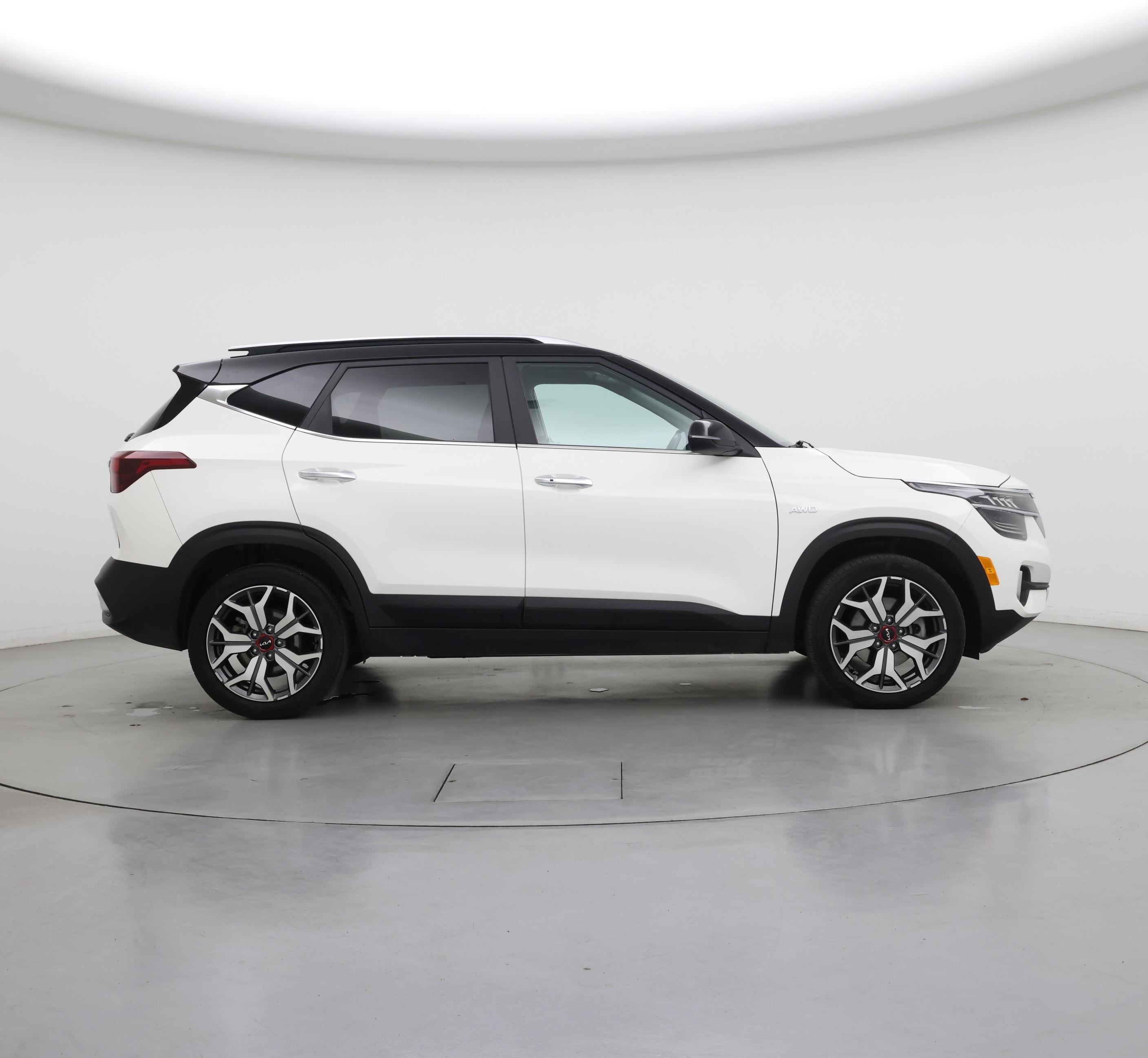 Thumbnail: 2022 Kia Seltos - 7