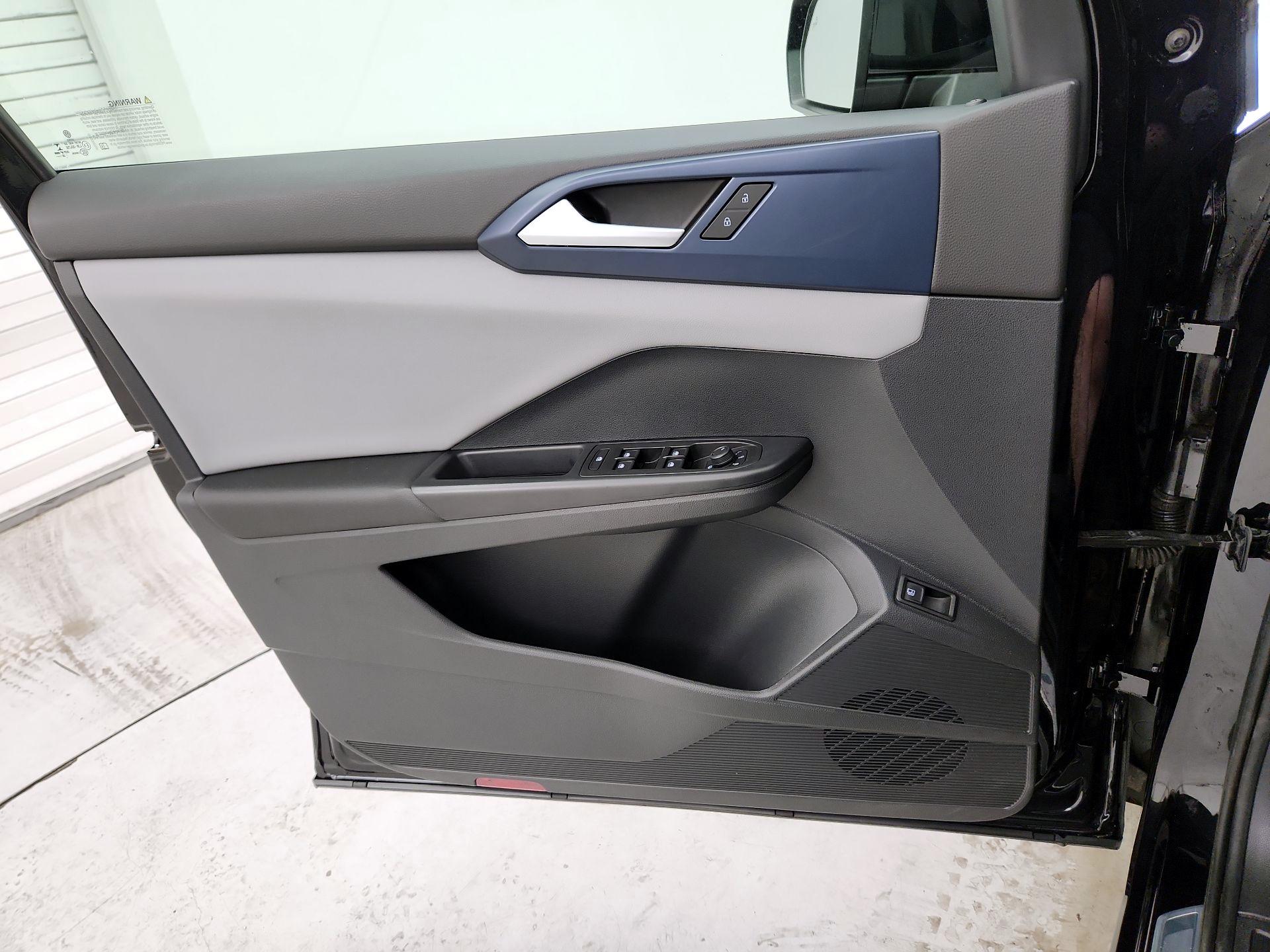 Thumbnail: 2023 Volkswagen Taos - 12