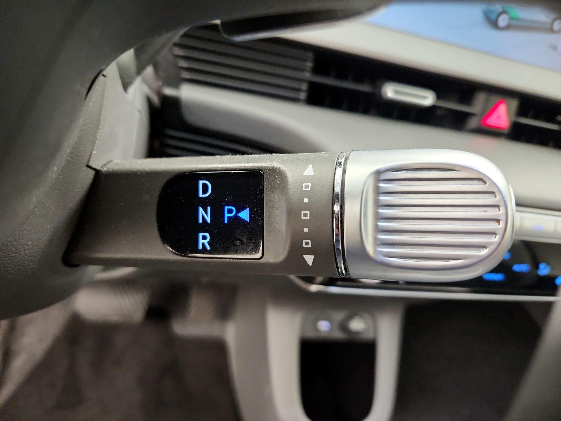 Thumbnail: 2022 Hyundai Ioniq 5 - 18