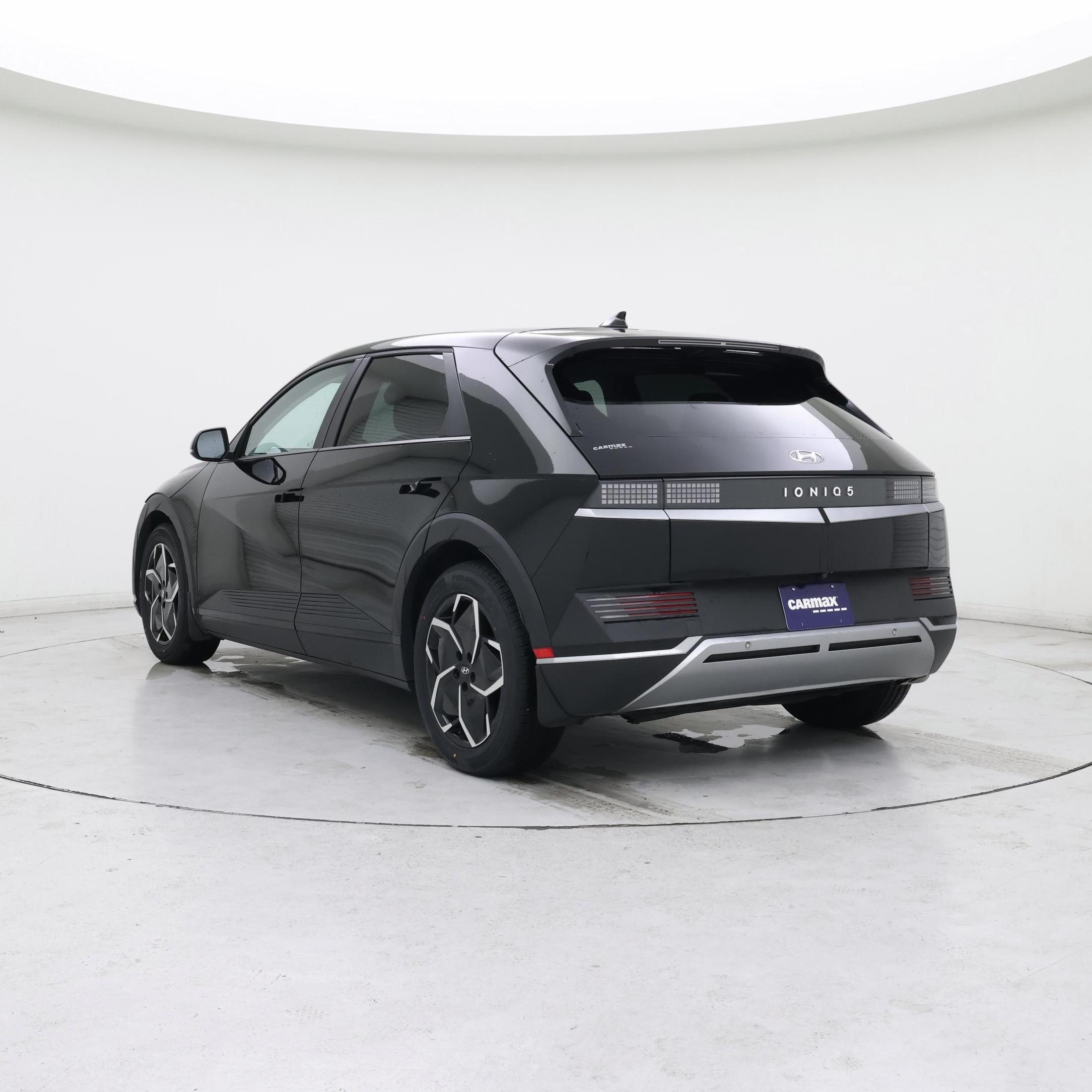 Thumbnail: 2022 Hyundai Ioniq 5 - 2