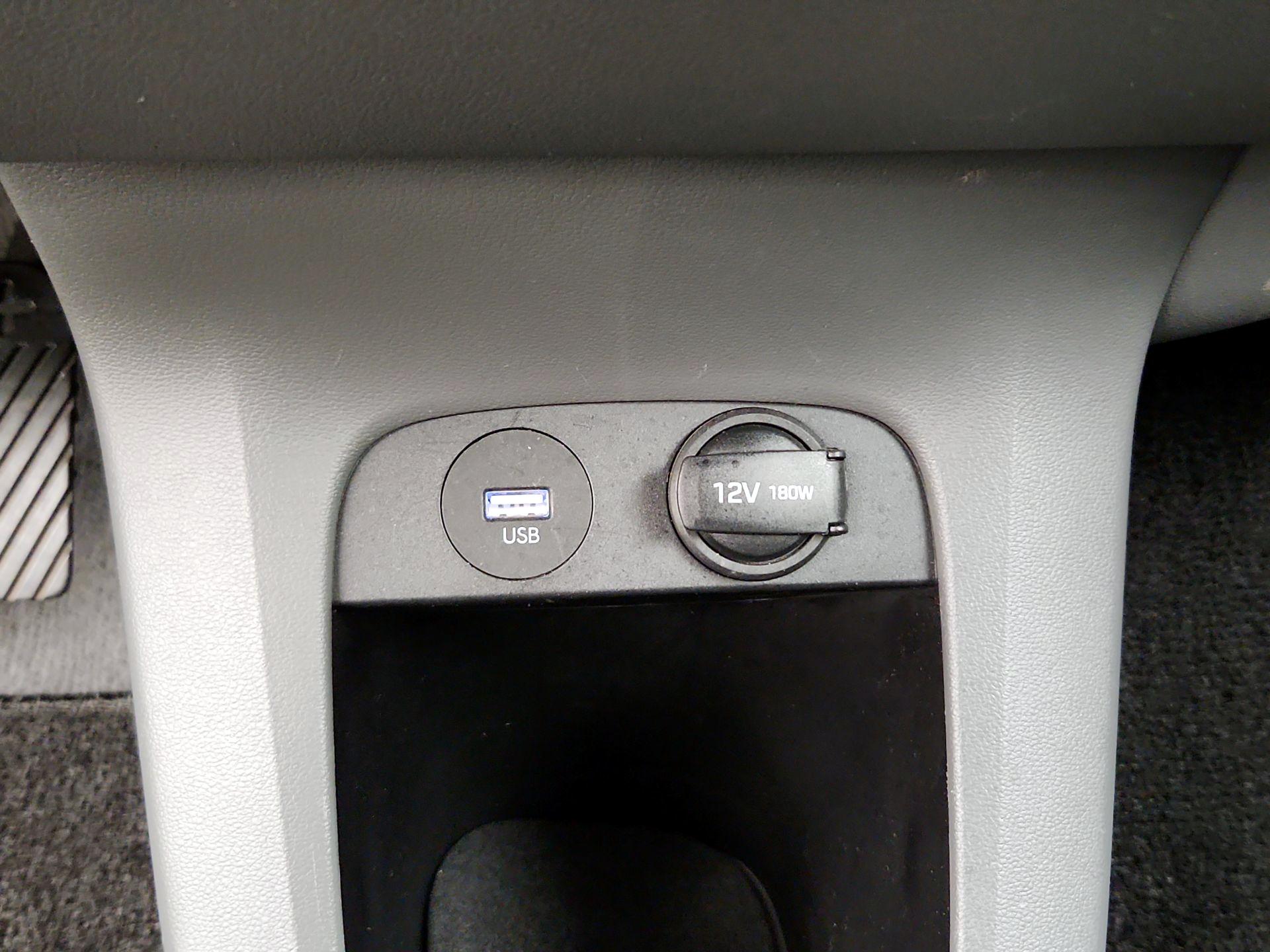 Thumbnail: 2022 Hyundai Ioniq 5 - 19