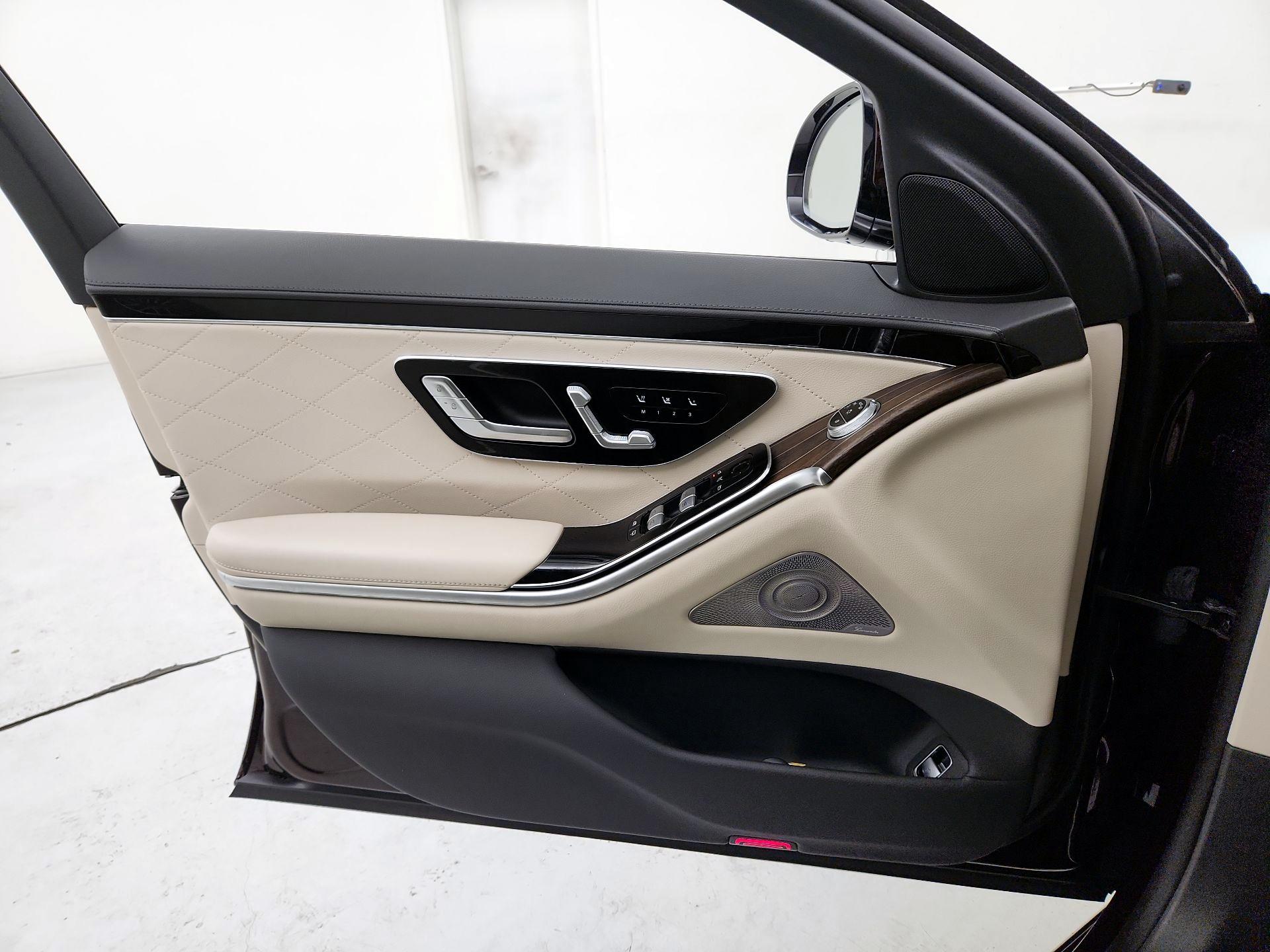 Thumbnail: 2021 Mercedes-Benz S-Class - 12