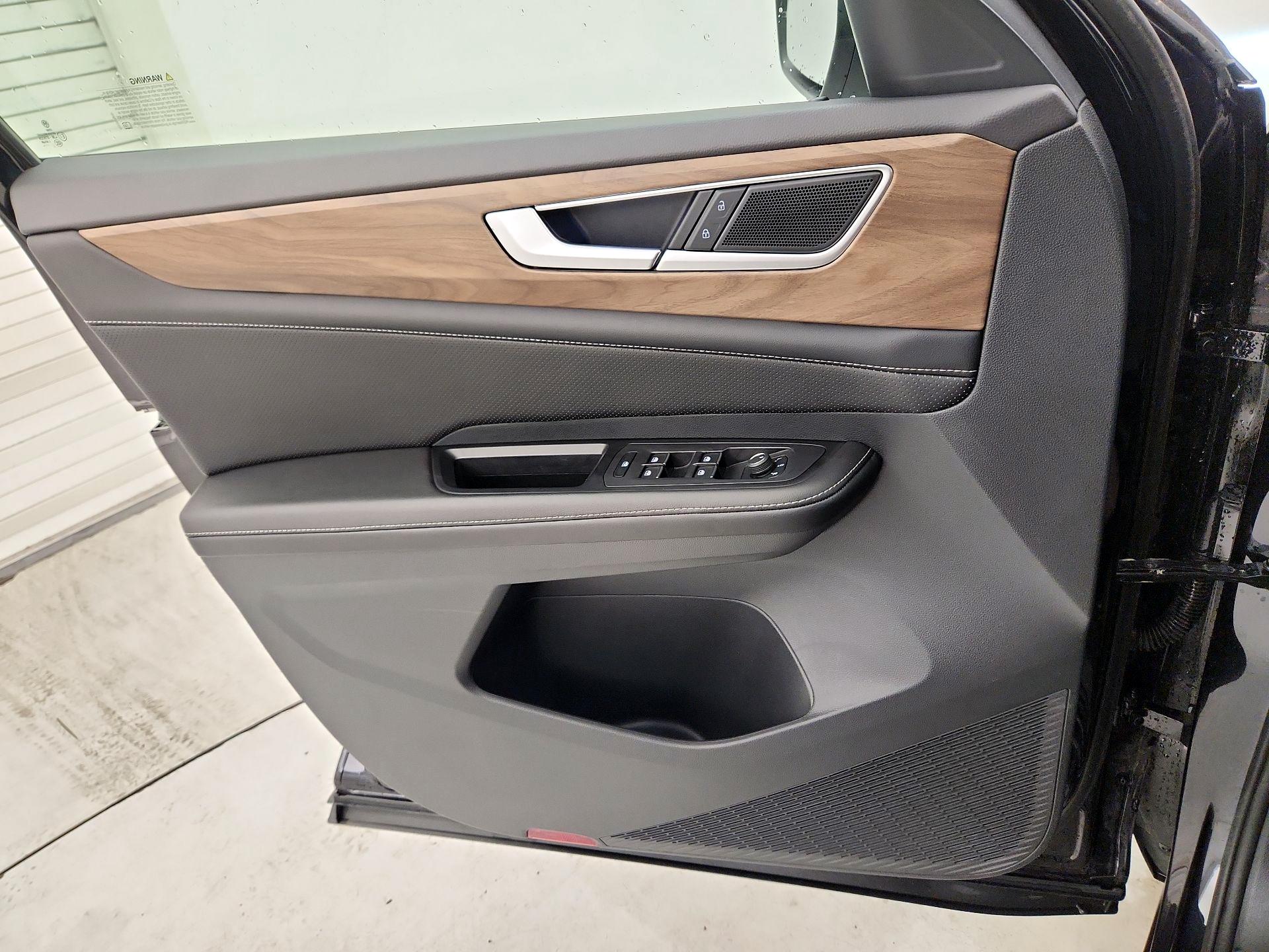 Thumbnail: 2024 Volkswagen Atlas - 12