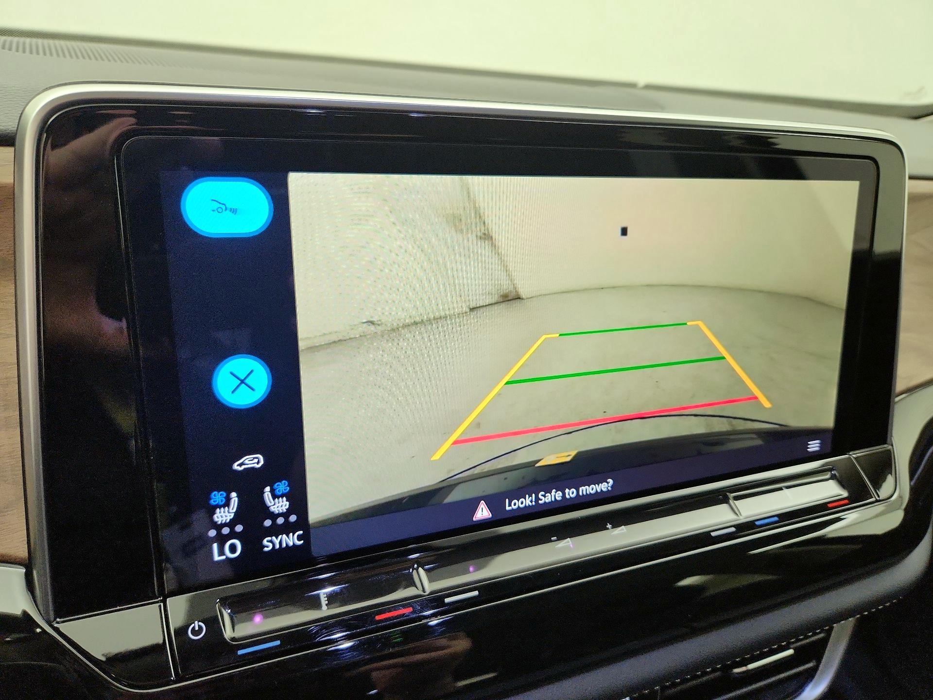 Thumbnail: 2024 Volkswagen Atlas - 14