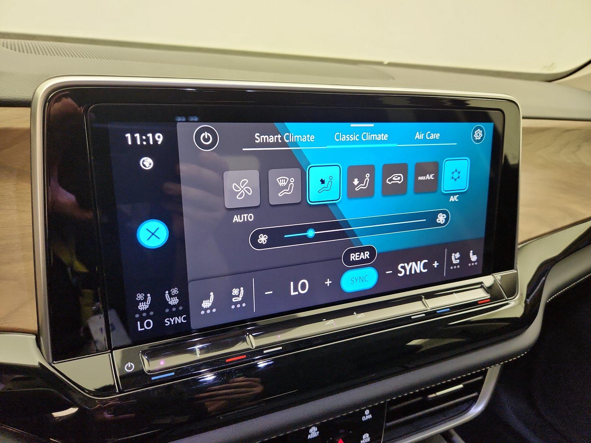 Thumbnail: 2024 Volkswagen Atlas - 16