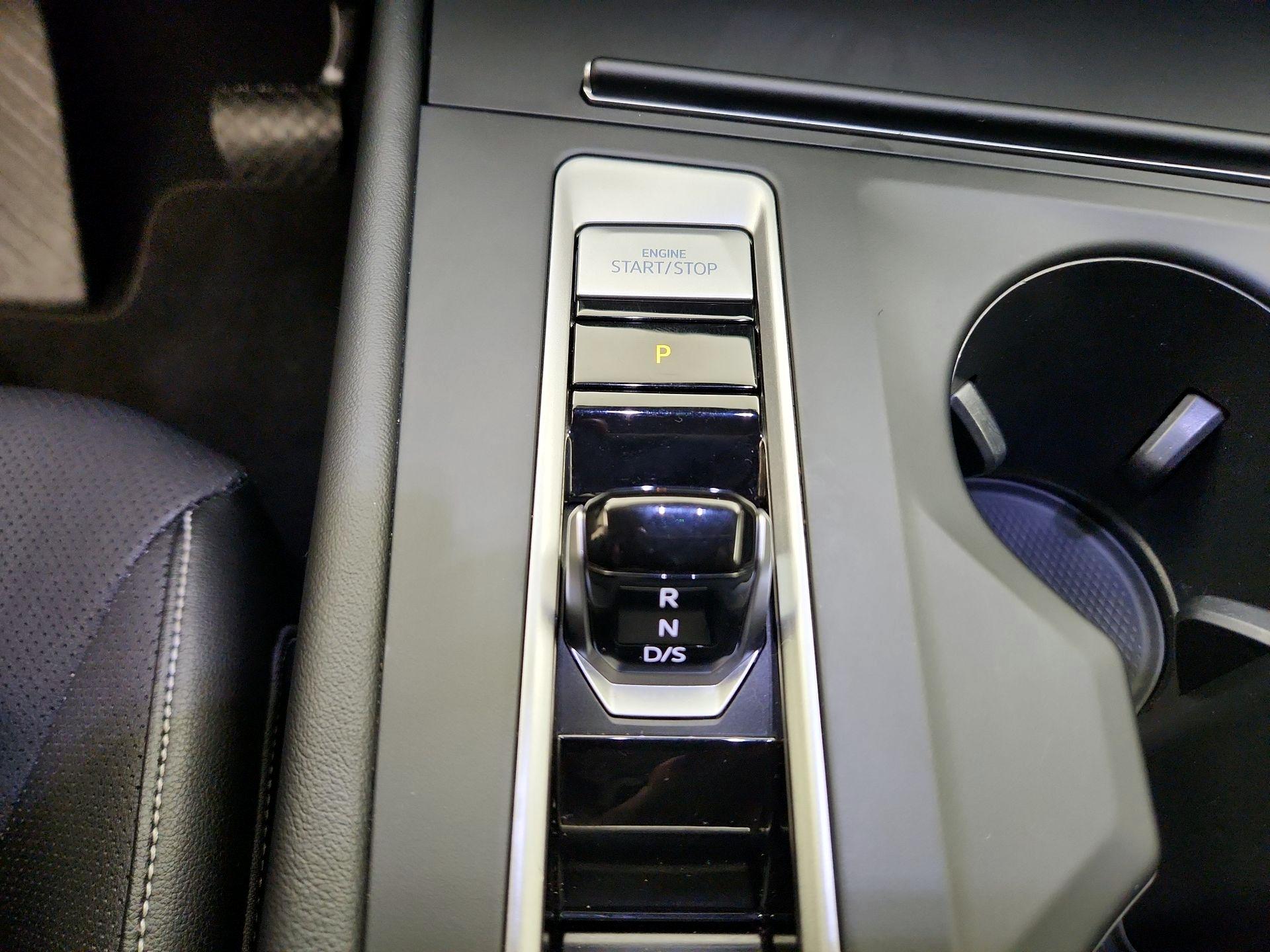 Thumbnail: 2024 Volkswagen Atlas - 17