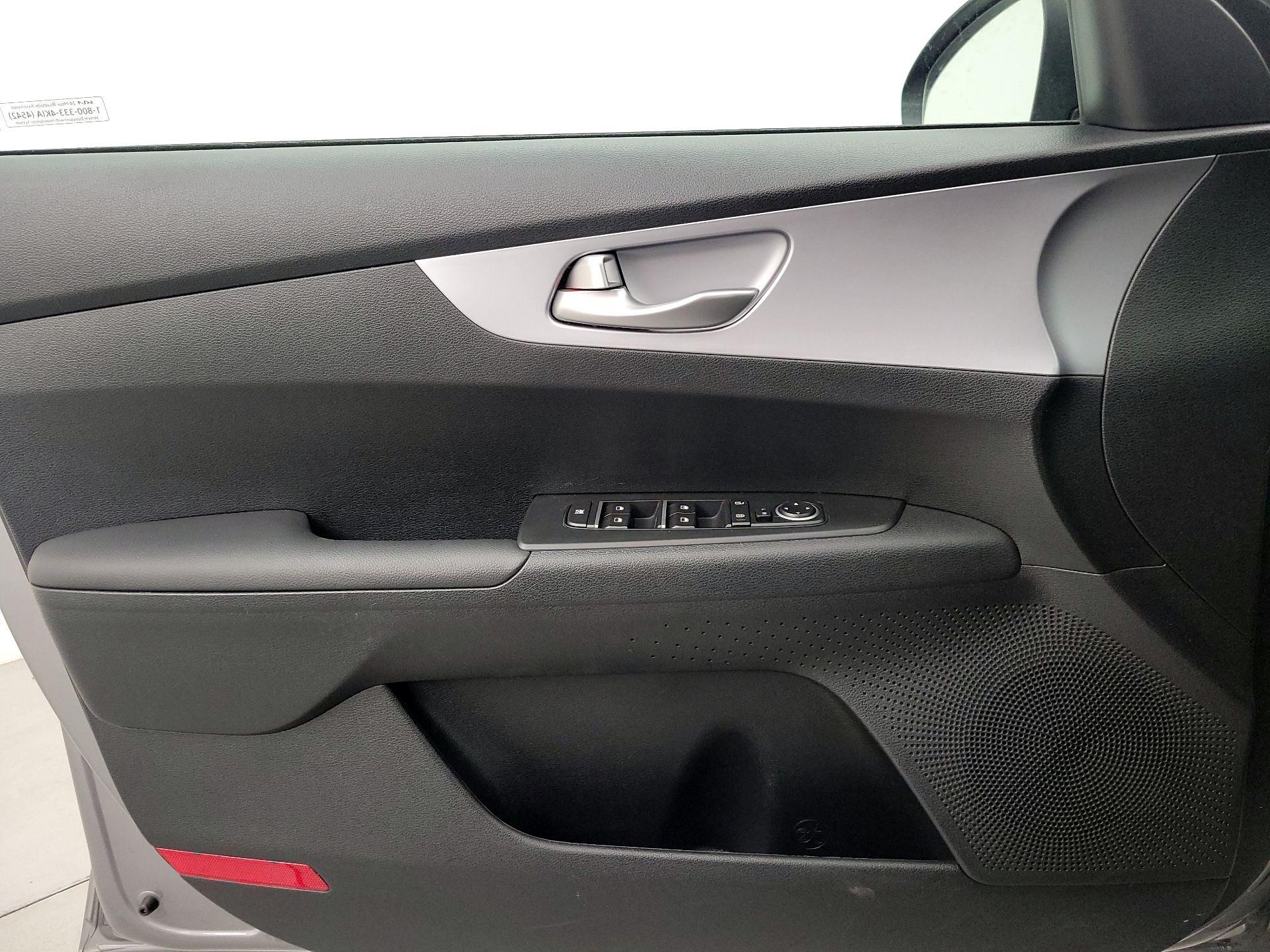 Thumbnail: 2024 Kia Forte - 12