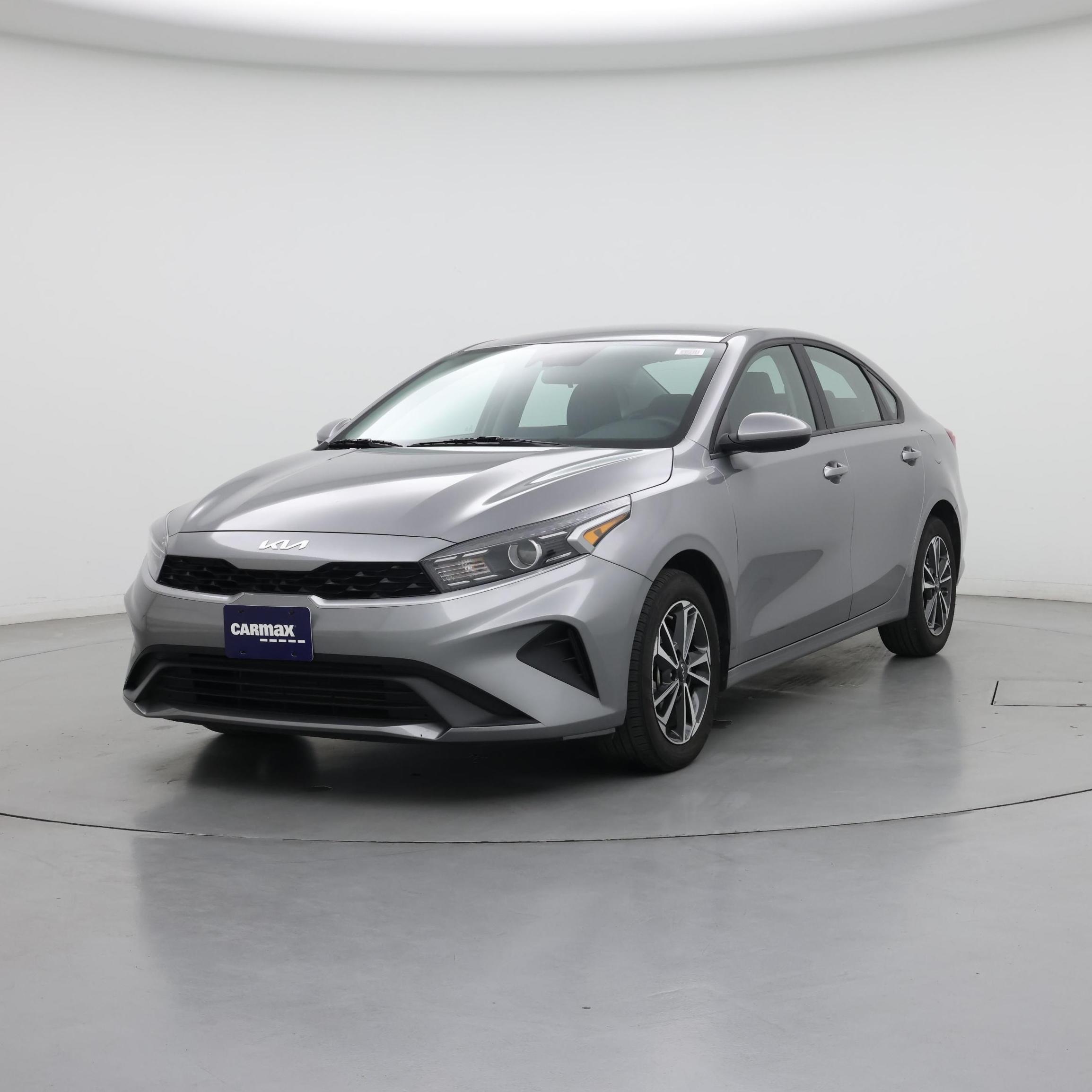 Thumbnail: 2024 Kia Forte - 4