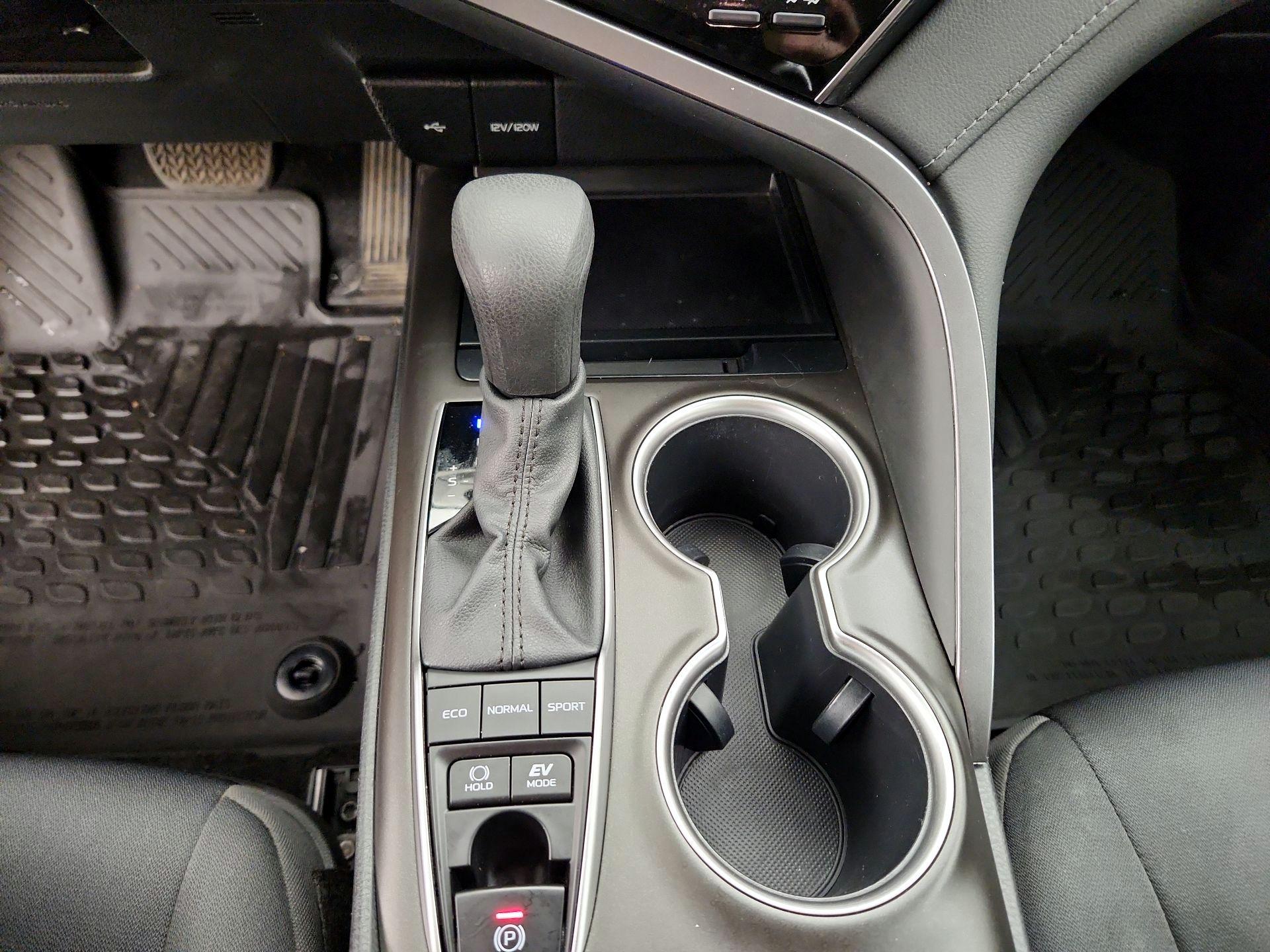 Thumbnail: 2021 Toyota Camry - 17