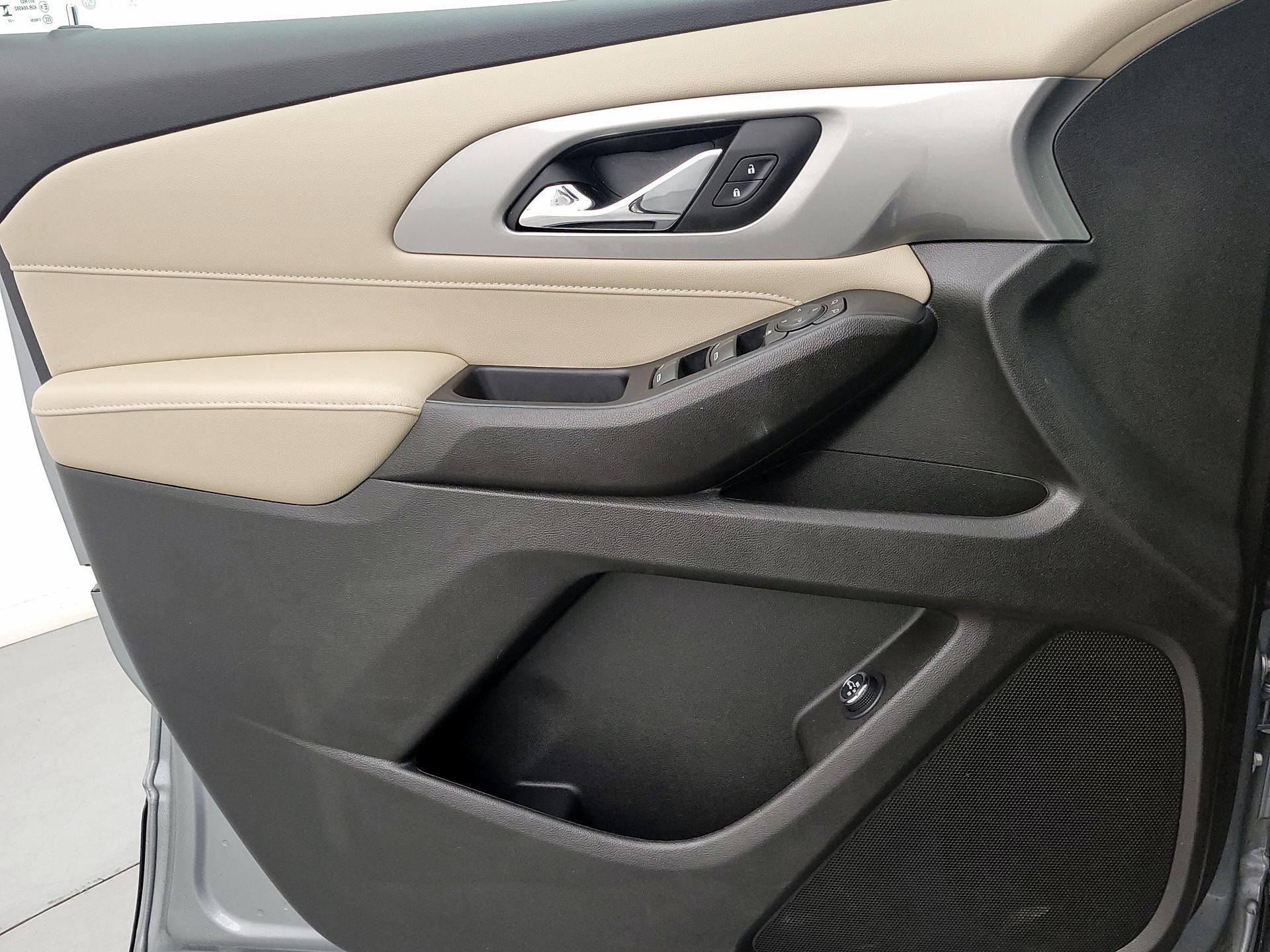 Thumbnail: 2023 Chevrolet Traverse - 12