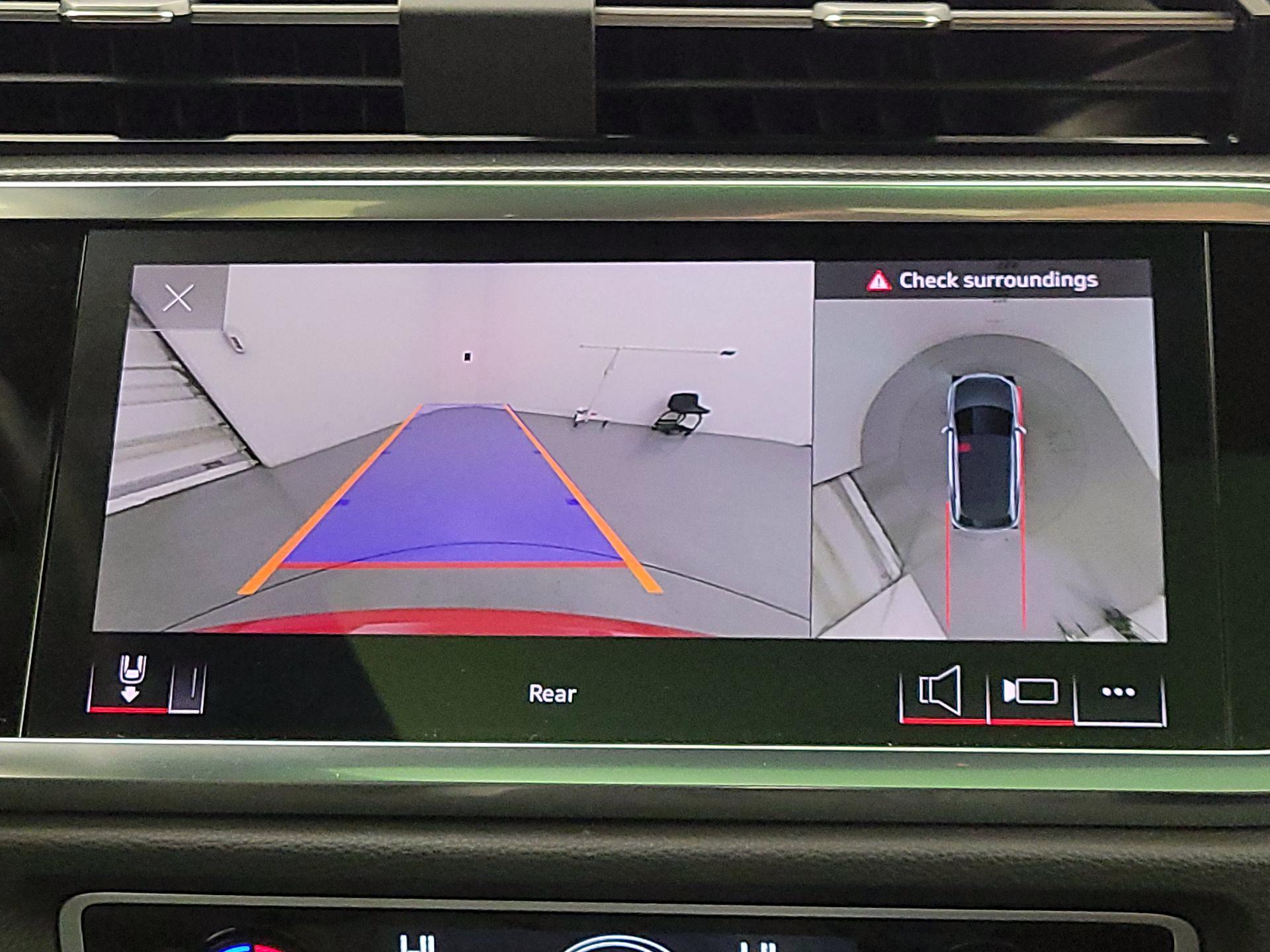 Thumbnail: 2024 Audi Q3 - 15