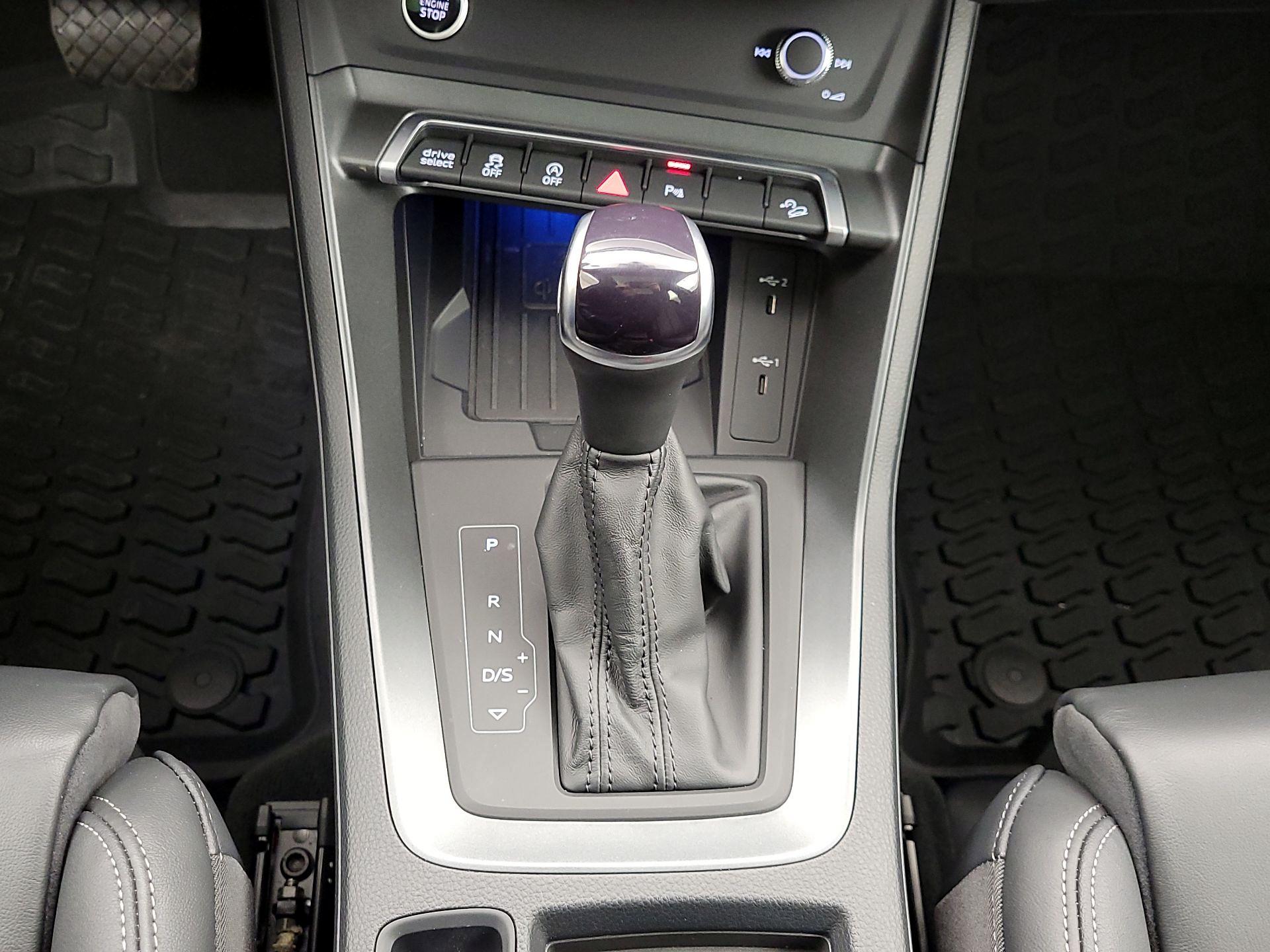 Thumbnail: 2024 Audi Q3 - 18