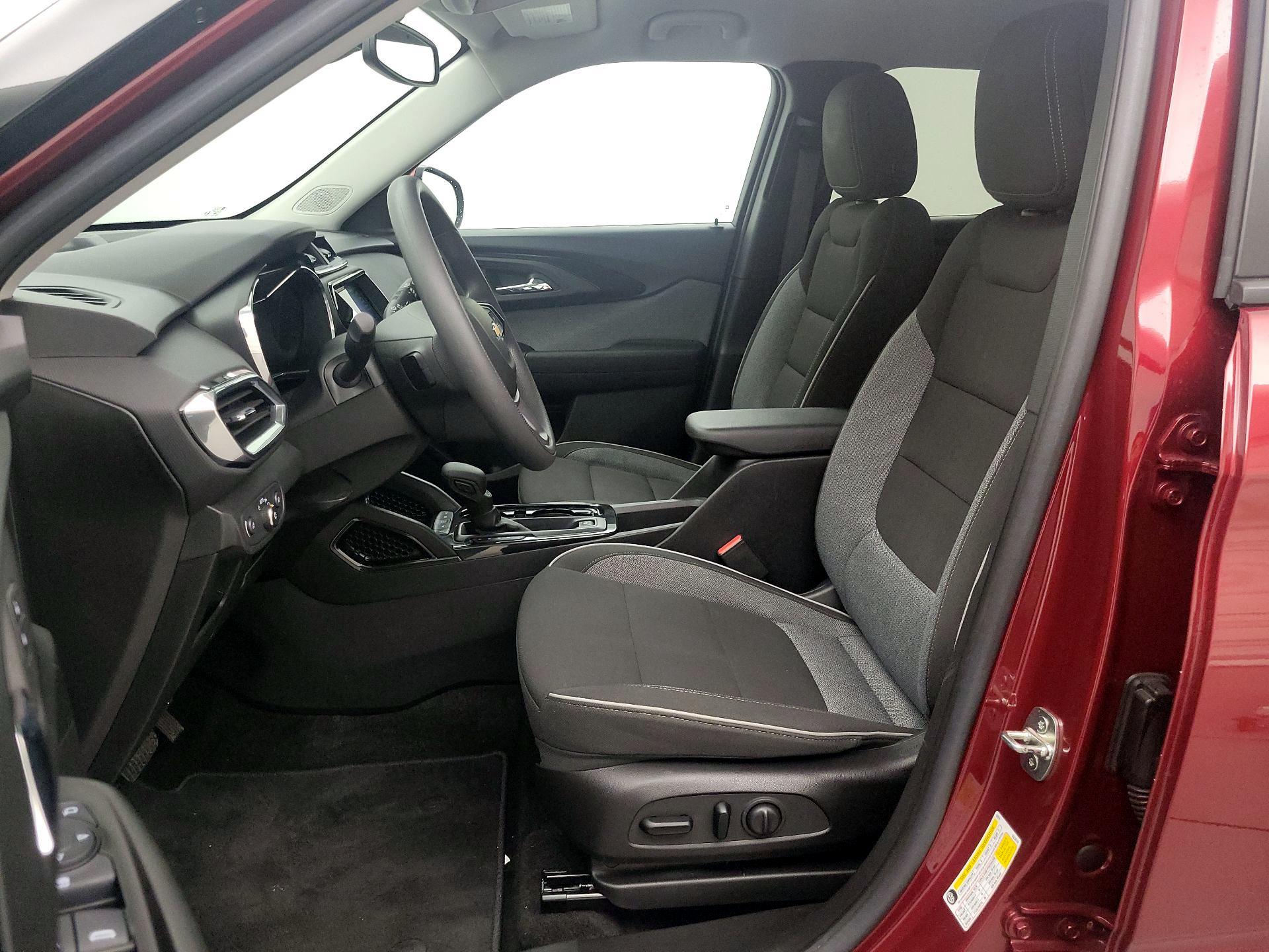 Thumbnail: 2023 Chevrolet TrailBlazer - 11