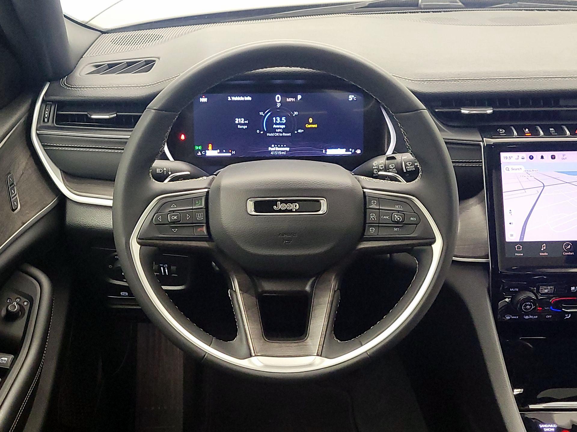 Thumbnail: 2024 Jeep Grand Cherokee L - 10