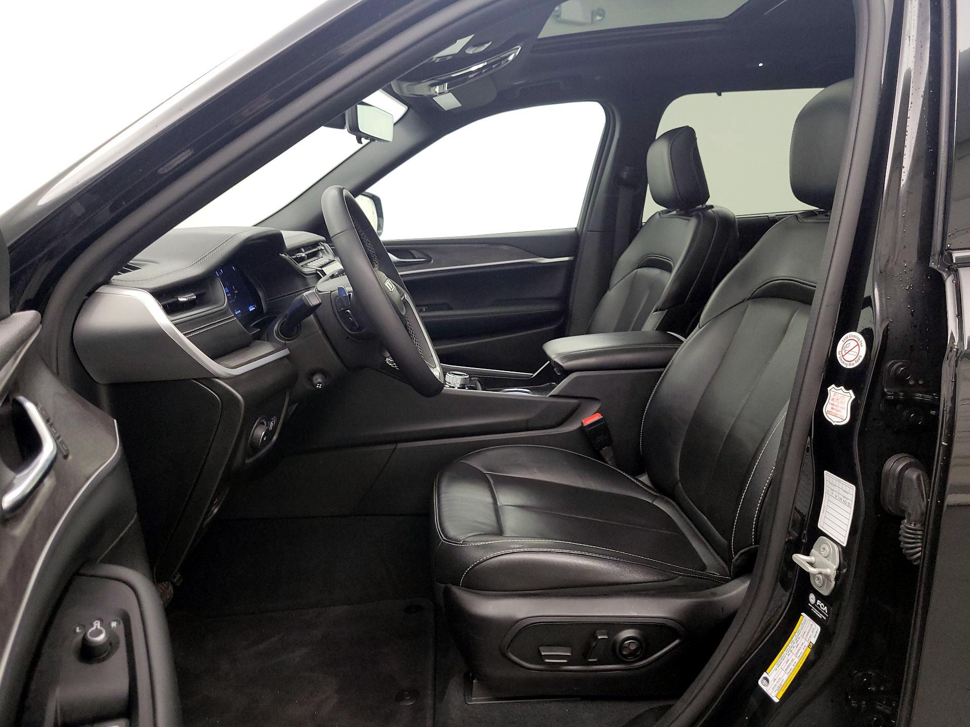 Thumbnail: 2024 Jeep Grand Cherokee L - 11