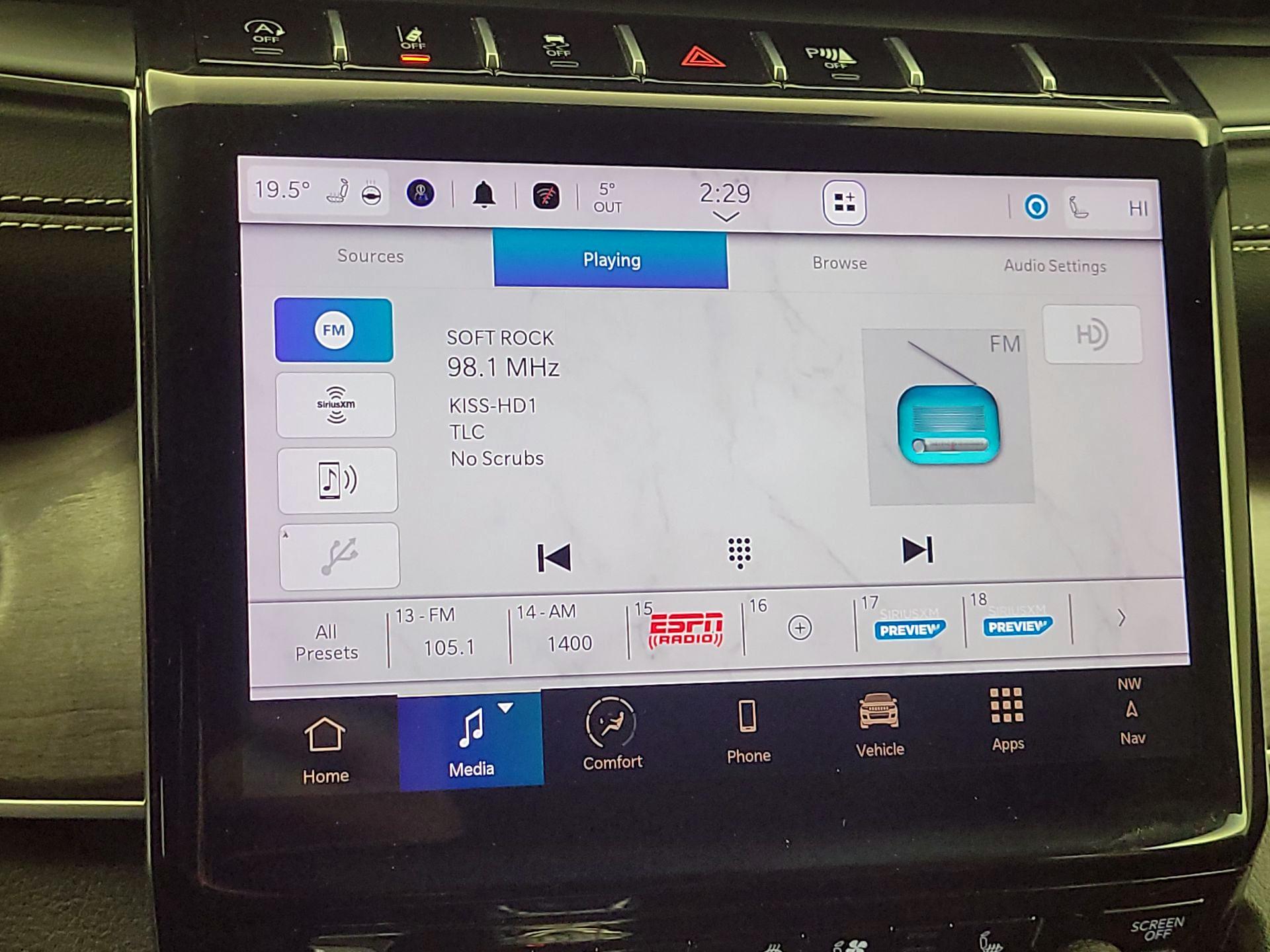 Thumbnail: 2024 Jeep Grand Cherokee L - 16