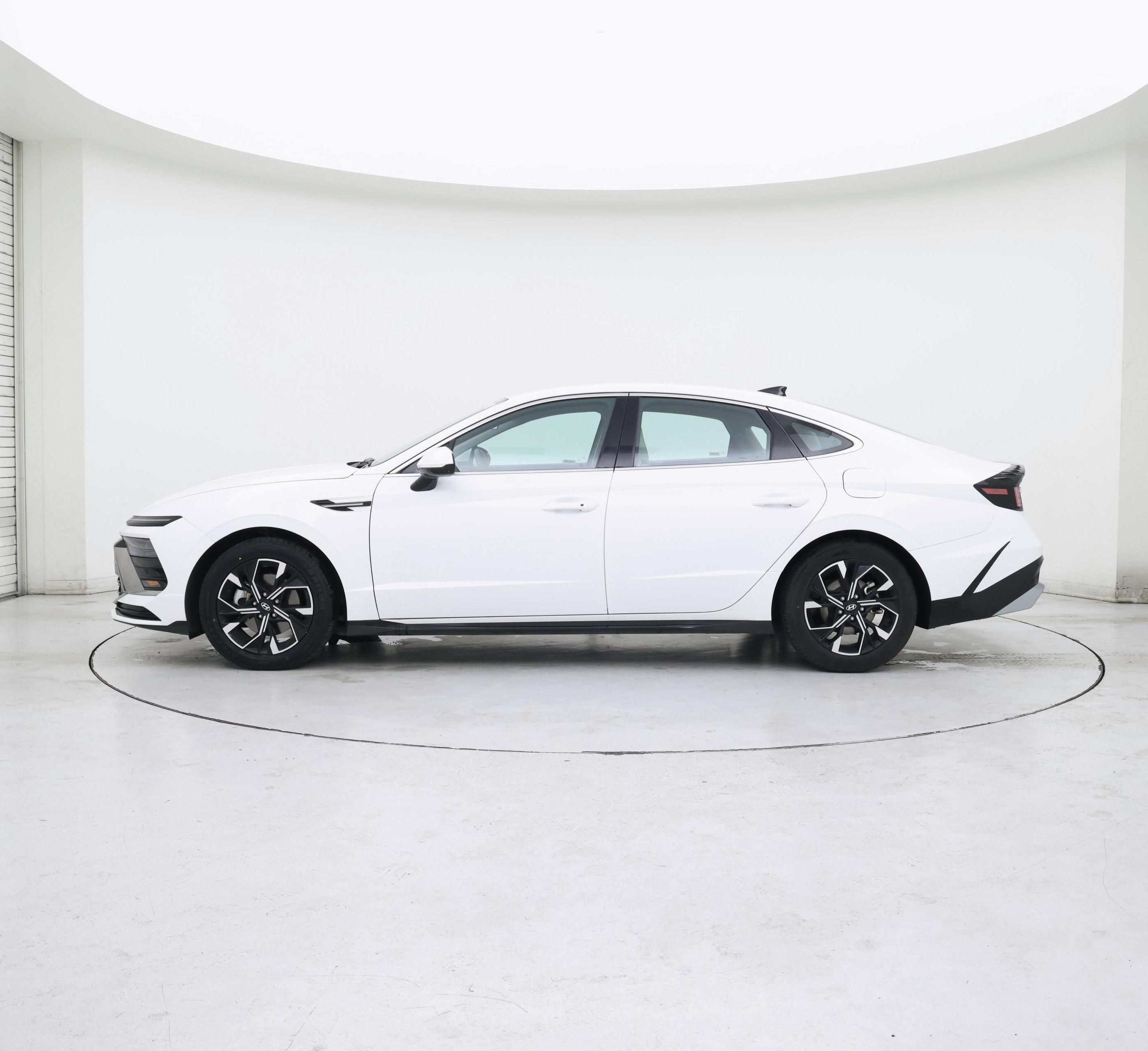 Thumbnail: 2025 Hyundai Sonata - 3