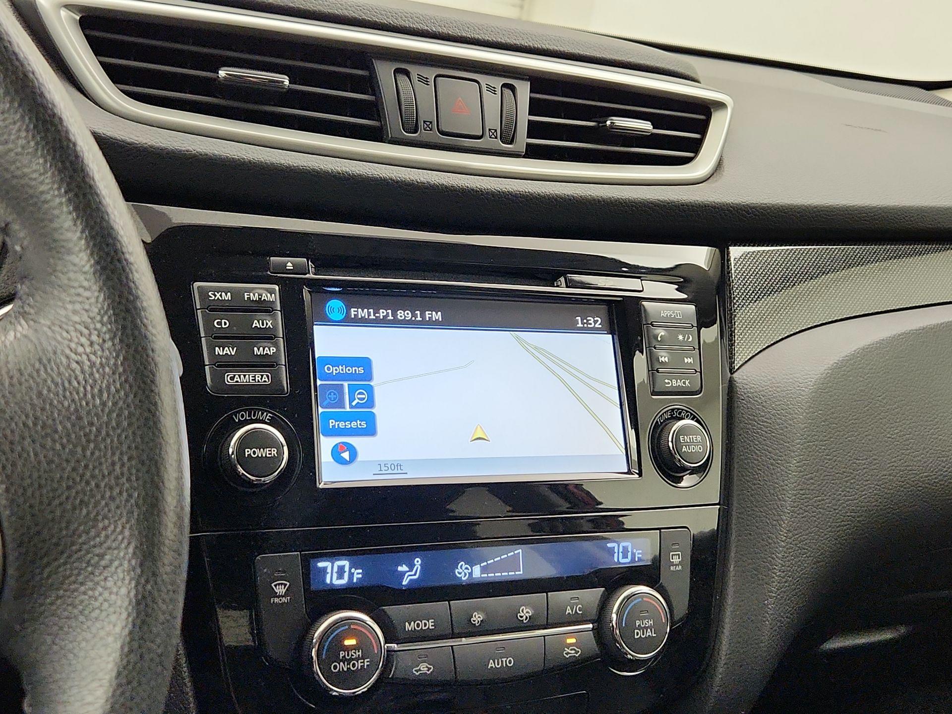 Thumbnail: 2015 Nissan Rogue - 14