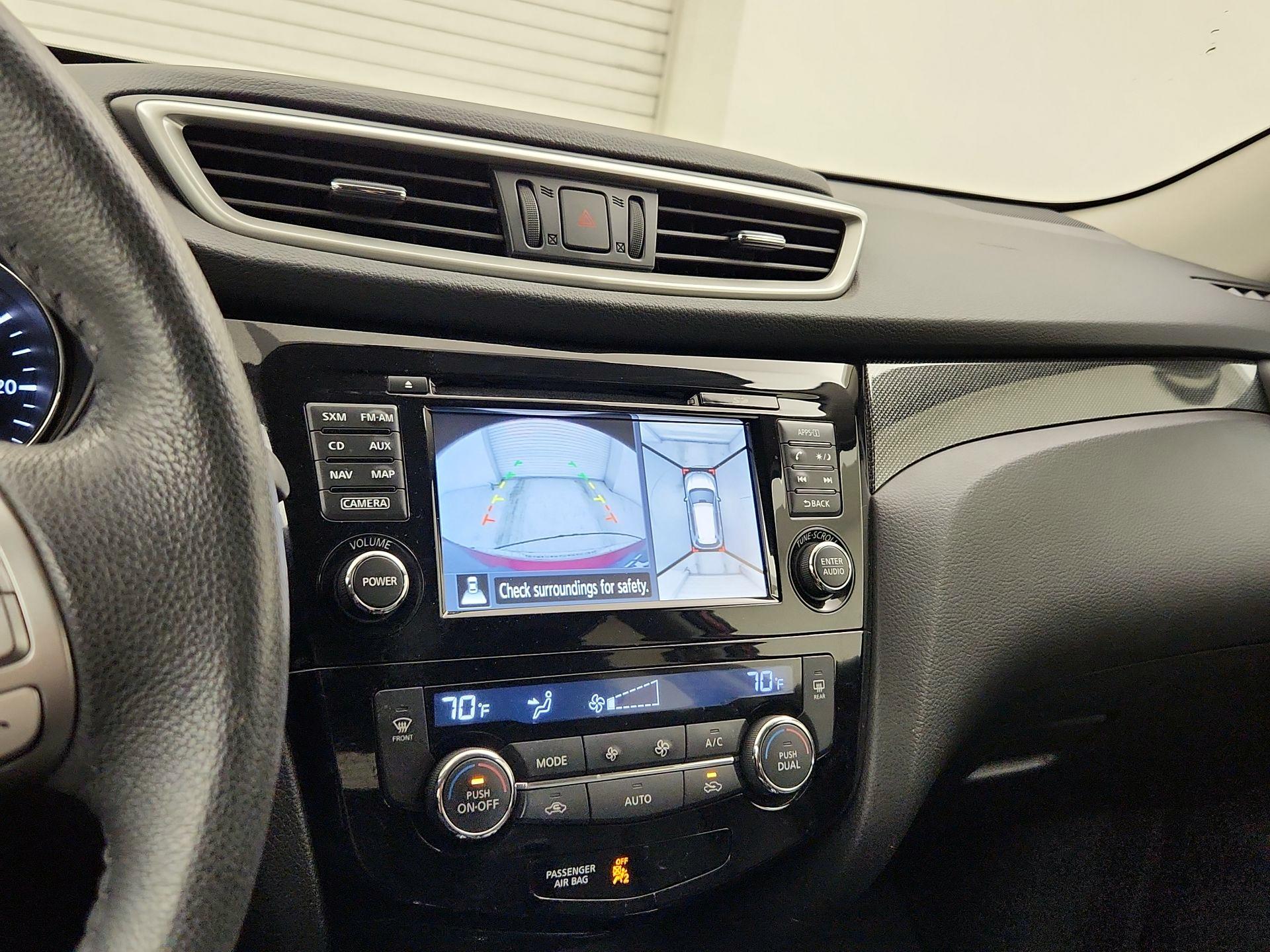 Thumbnail: 2015 Nissan Rogue - 15