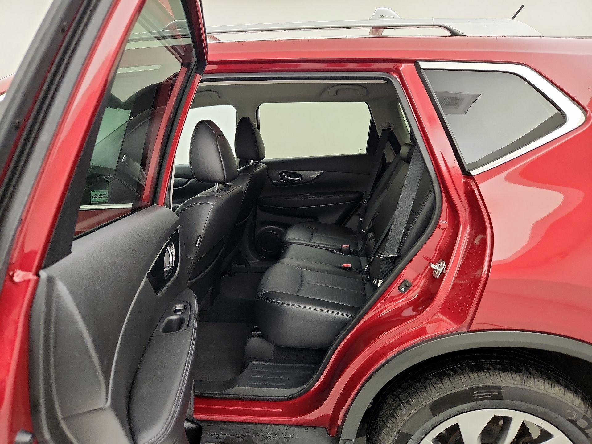 Thumbnail: 2015 Nissan Rogue - 20