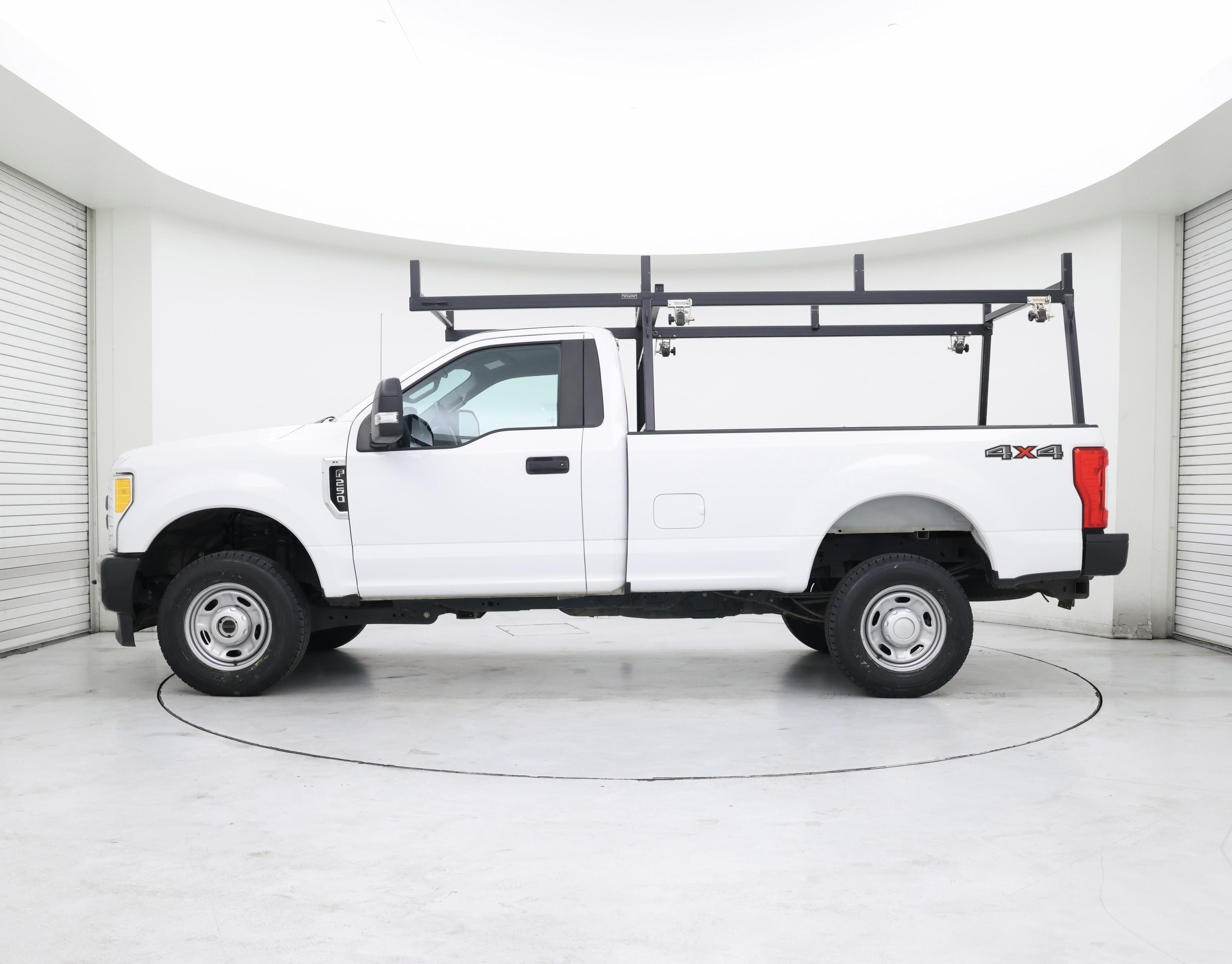 Thumbnail: 2017 Ford F-250 - 3