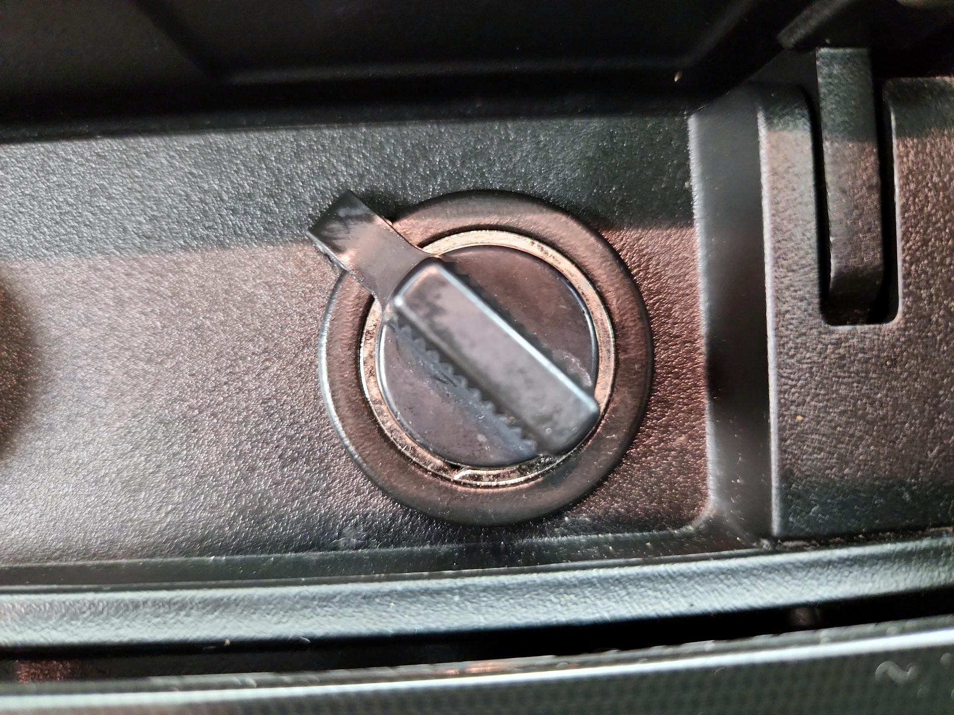 Thumbnail: 2015 Ford Taurus - 19