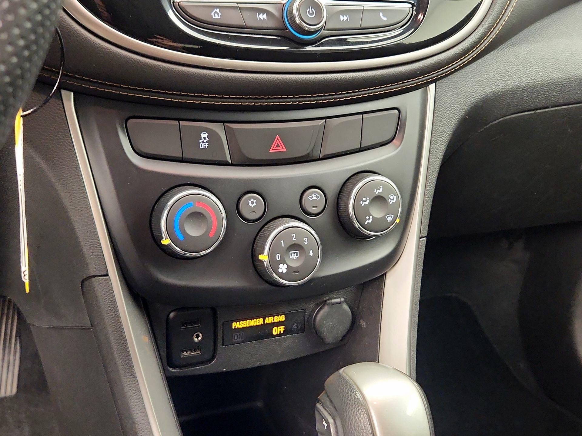 Thumbnail: 2017 Chevrolet Trax - 16