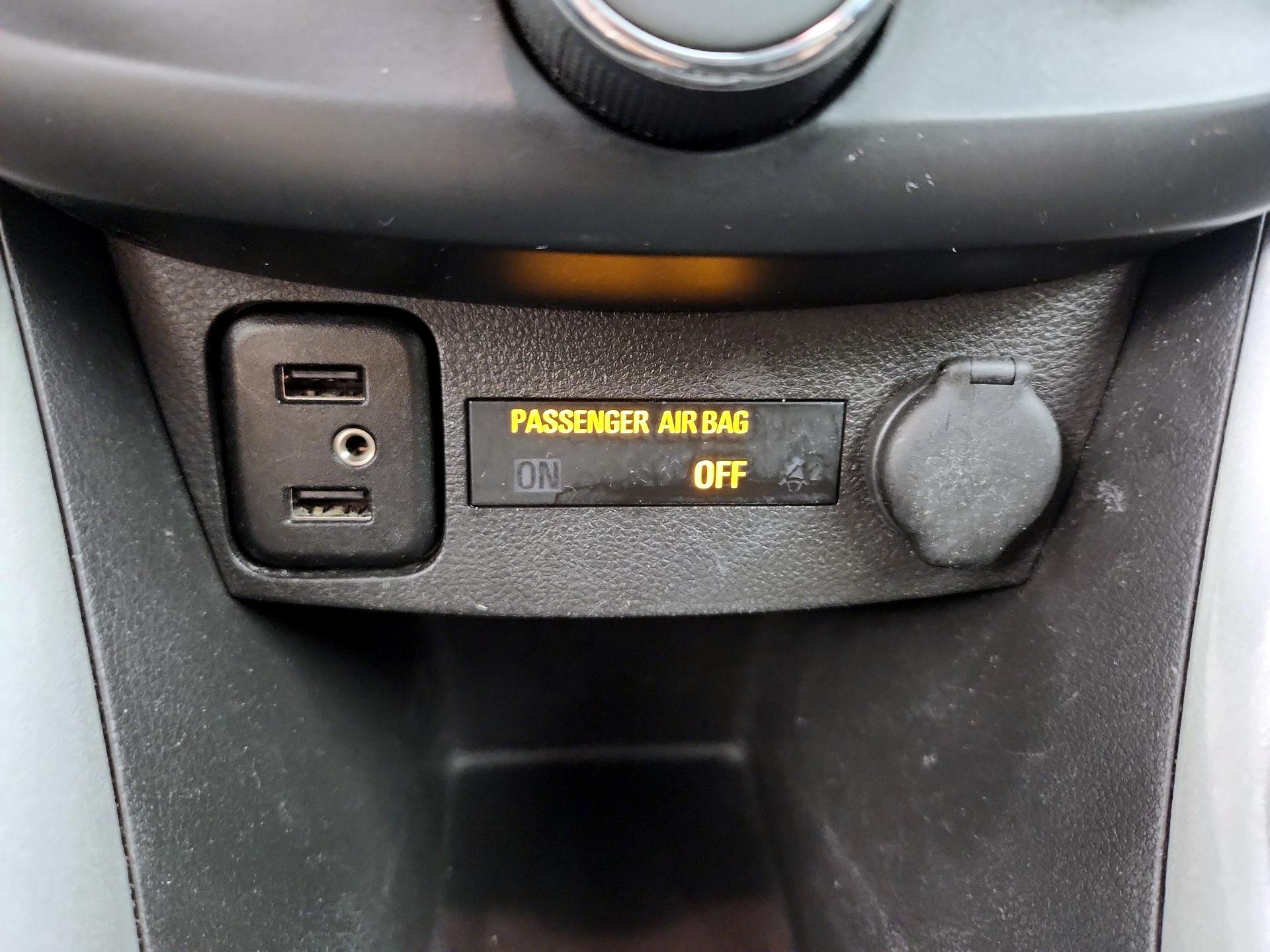 Thumbnail: 2017 Chevrolet Trax - 18