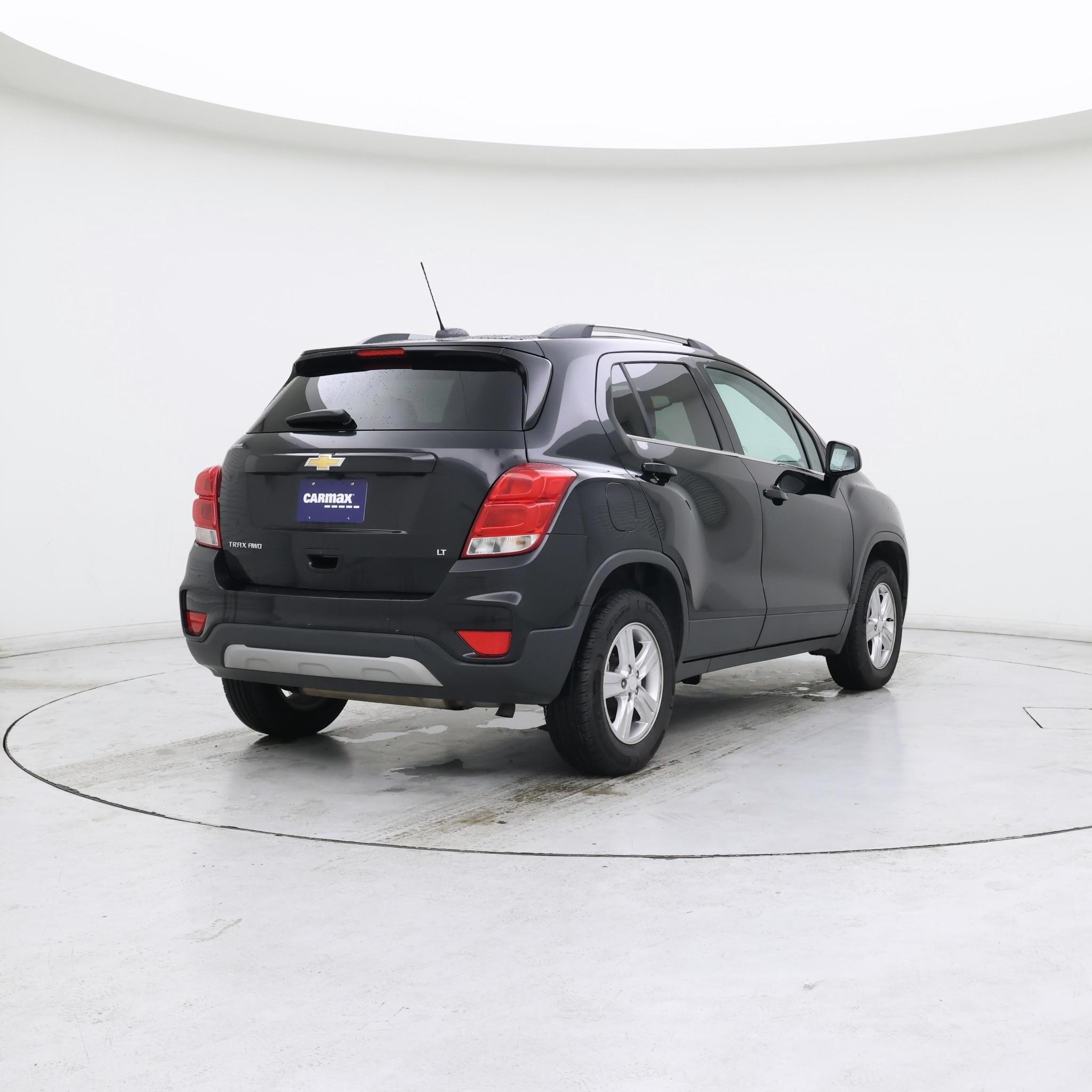 Thumbnail: 2017 Chevrolet Trax - 8