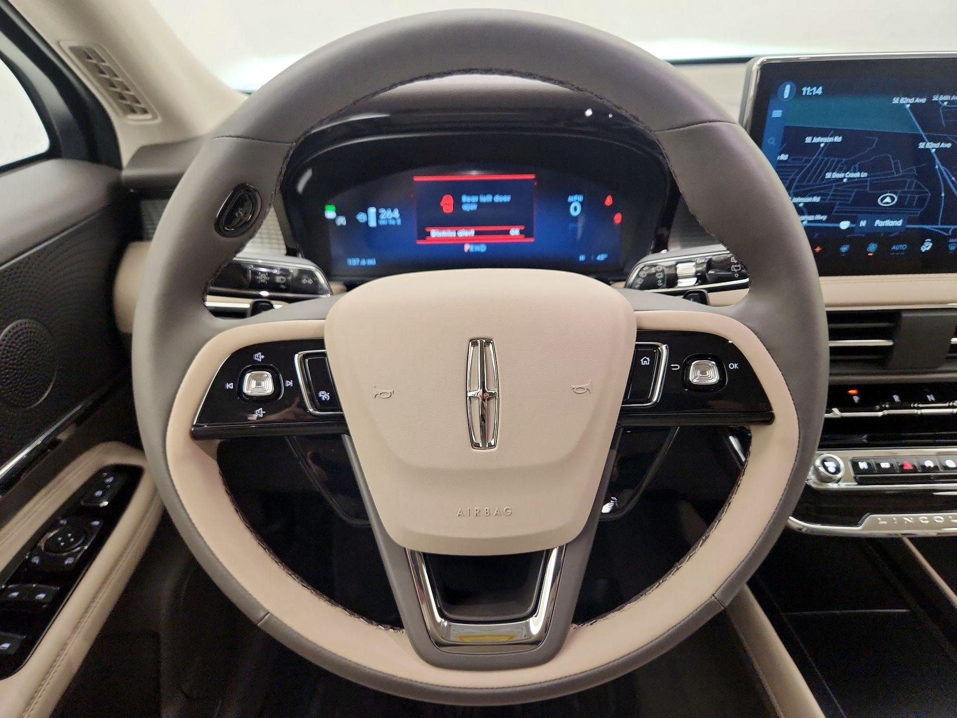 Thumbnail: 2024 Lincoln Corsair - 10