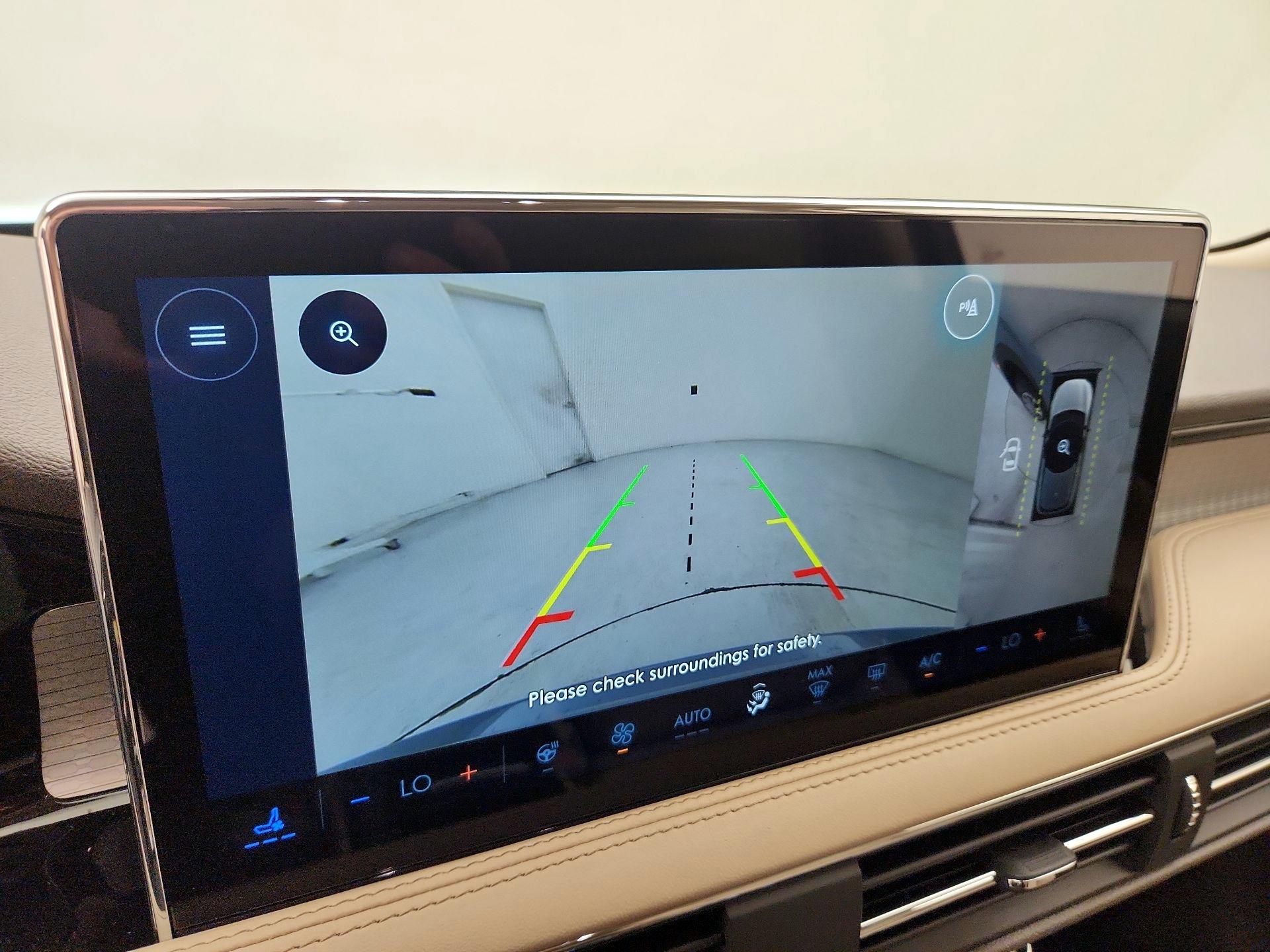 Thumbnail: 2024 Lincoln Corsair - 15