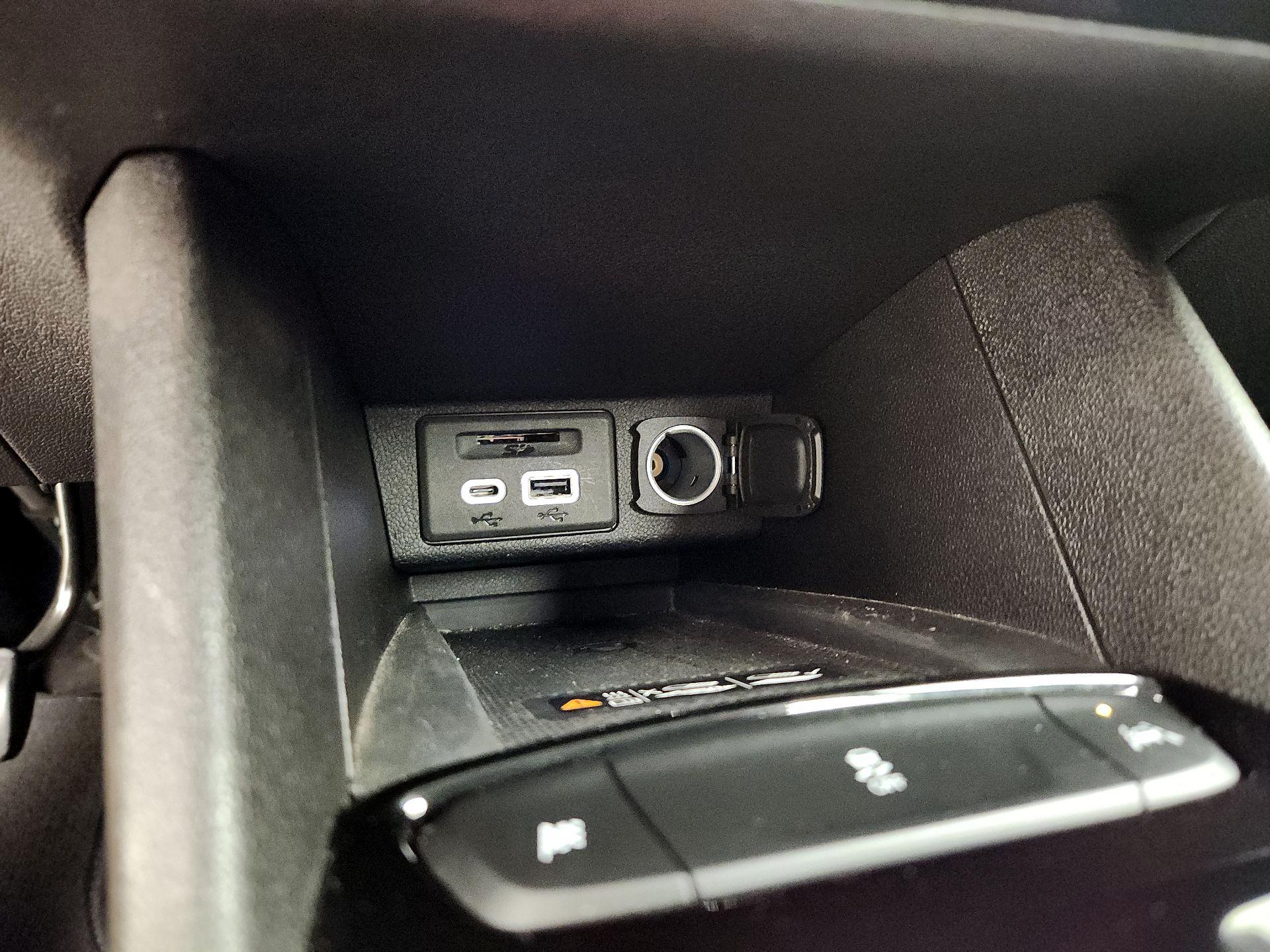 Thumbnail: 2023 Chevrolet Bolt EUV - 18