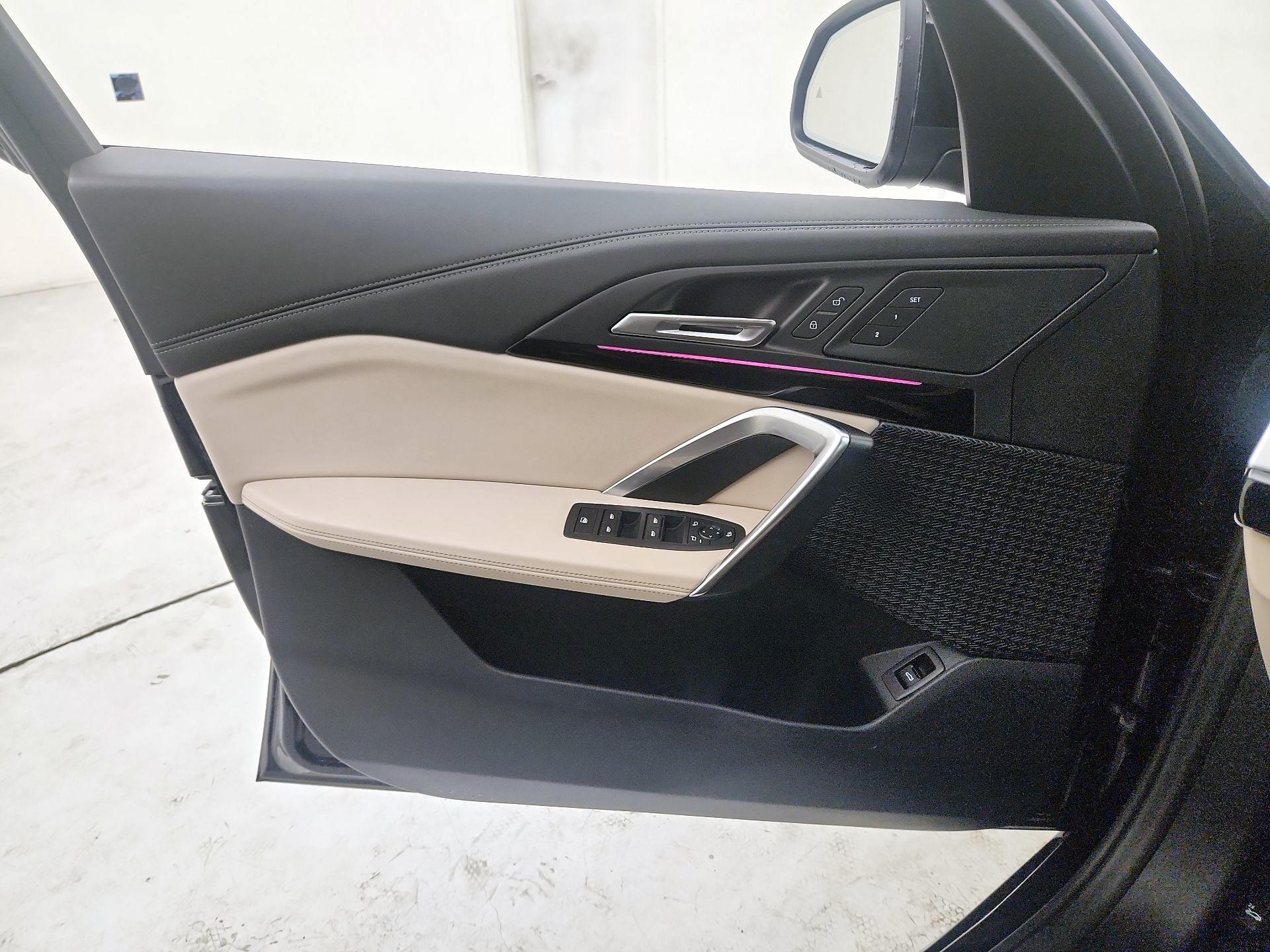 Thumbnail: 2025 BMW X1 - 12