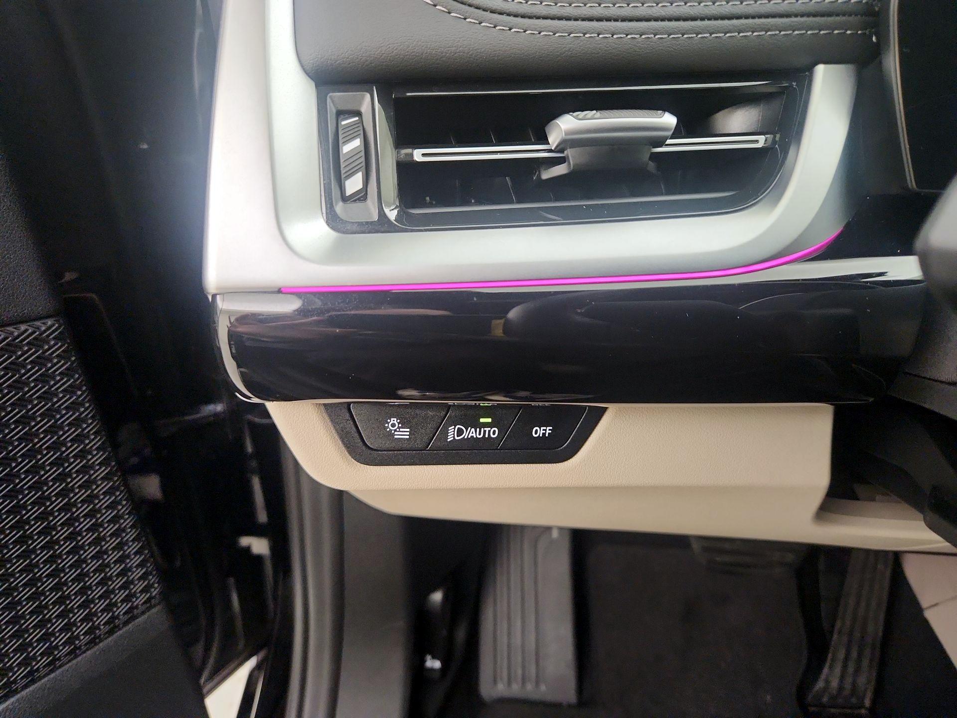 Thumbnail: 2025 BMW X1 - 13